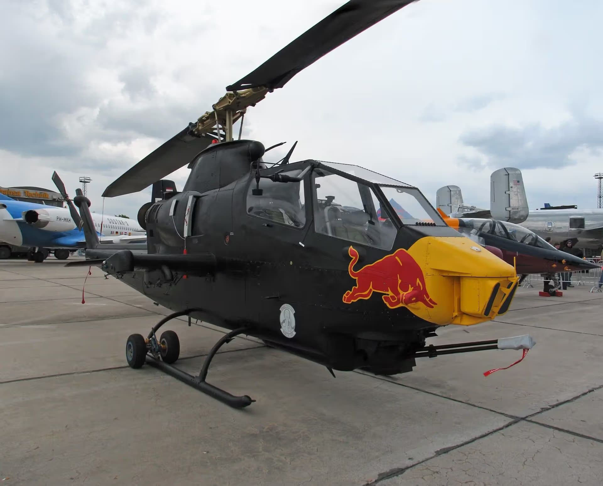 N11FX — Helicopter