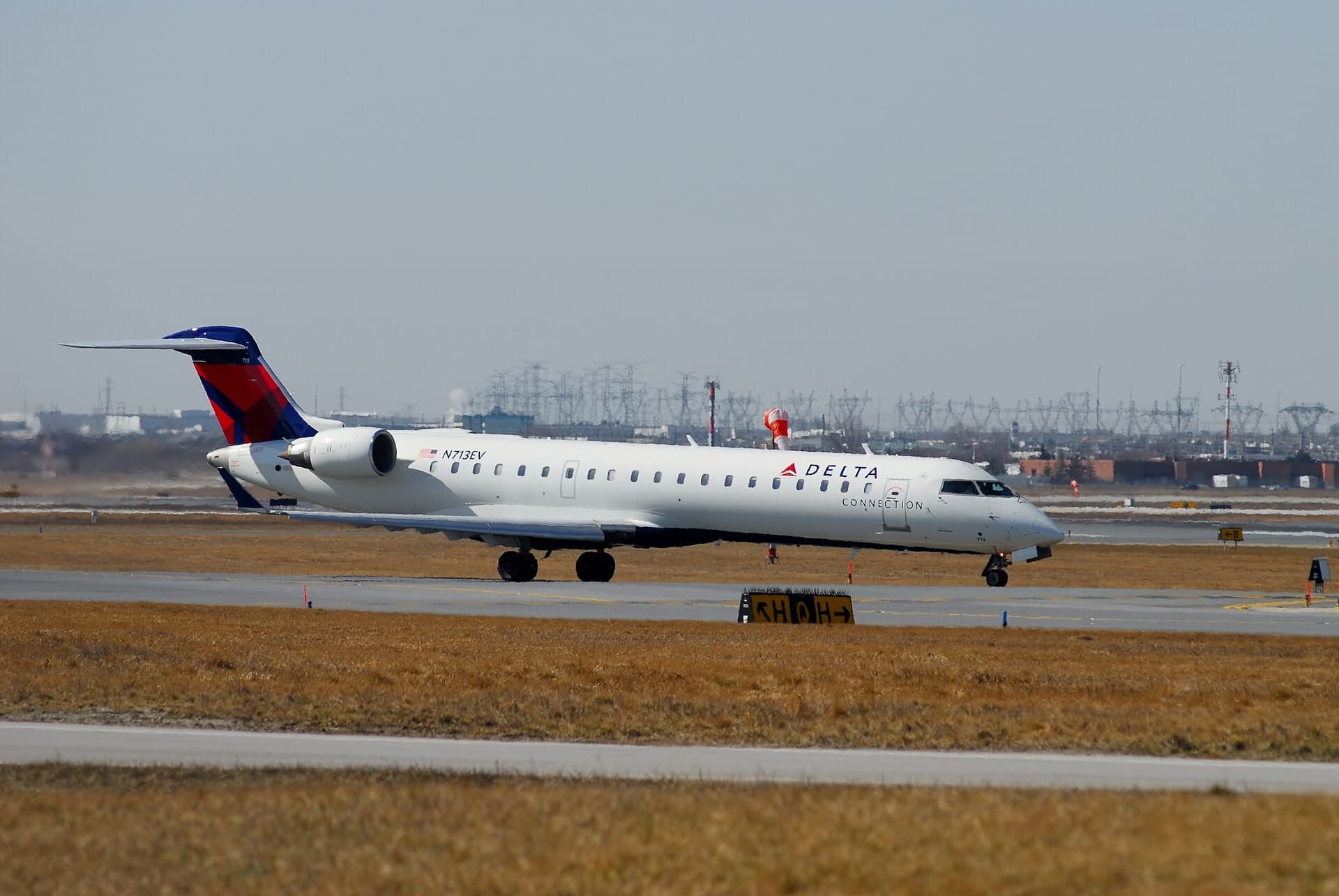 N713EV — Bombardier