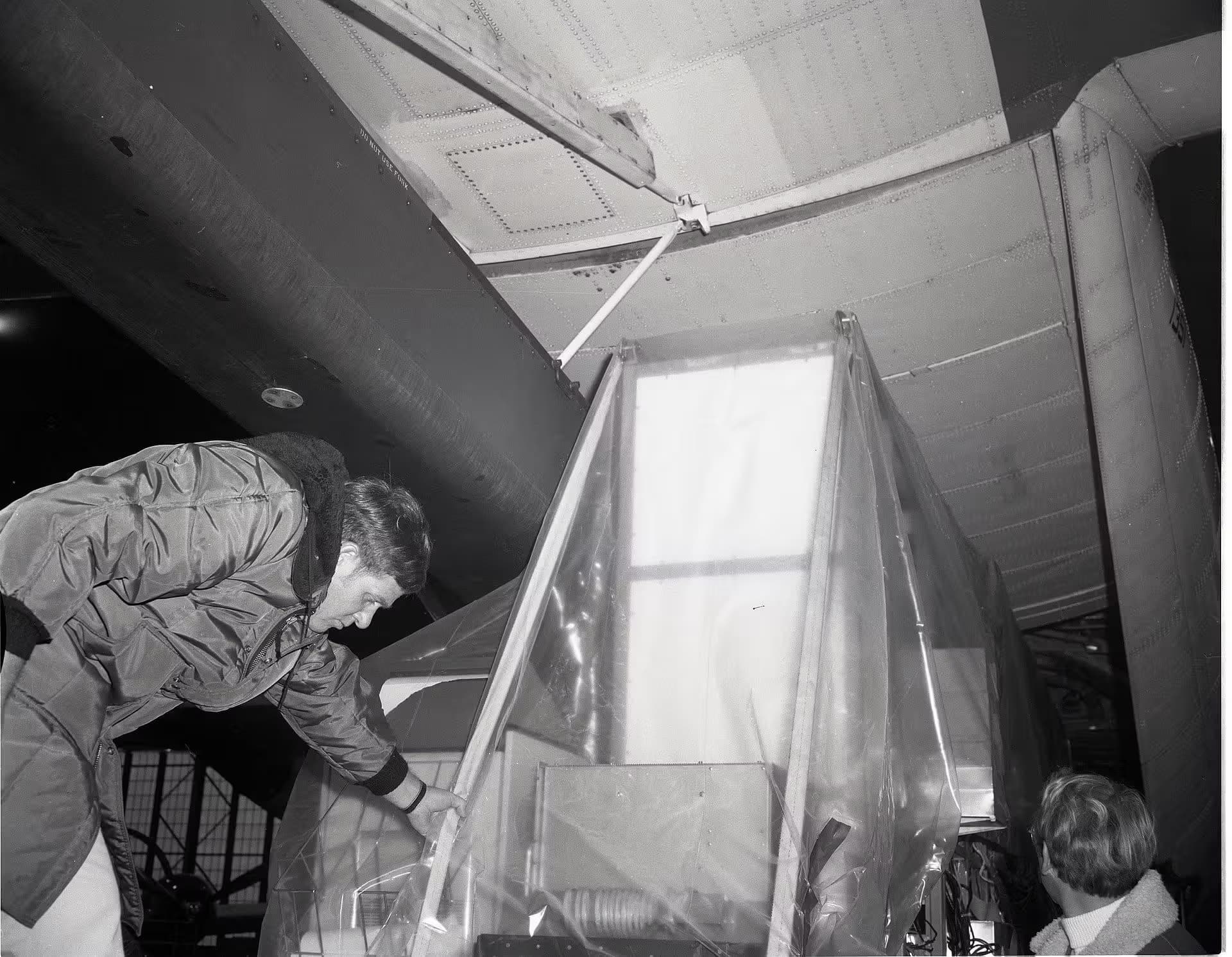 Unidentified — Aircraft