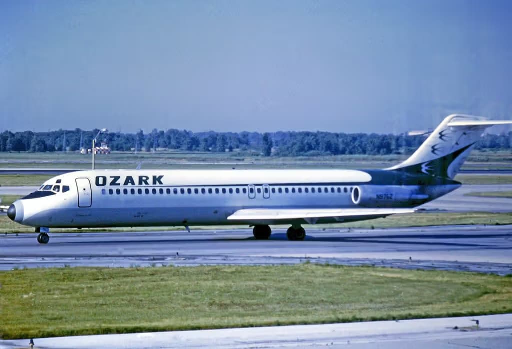 N976Z — Aircraft