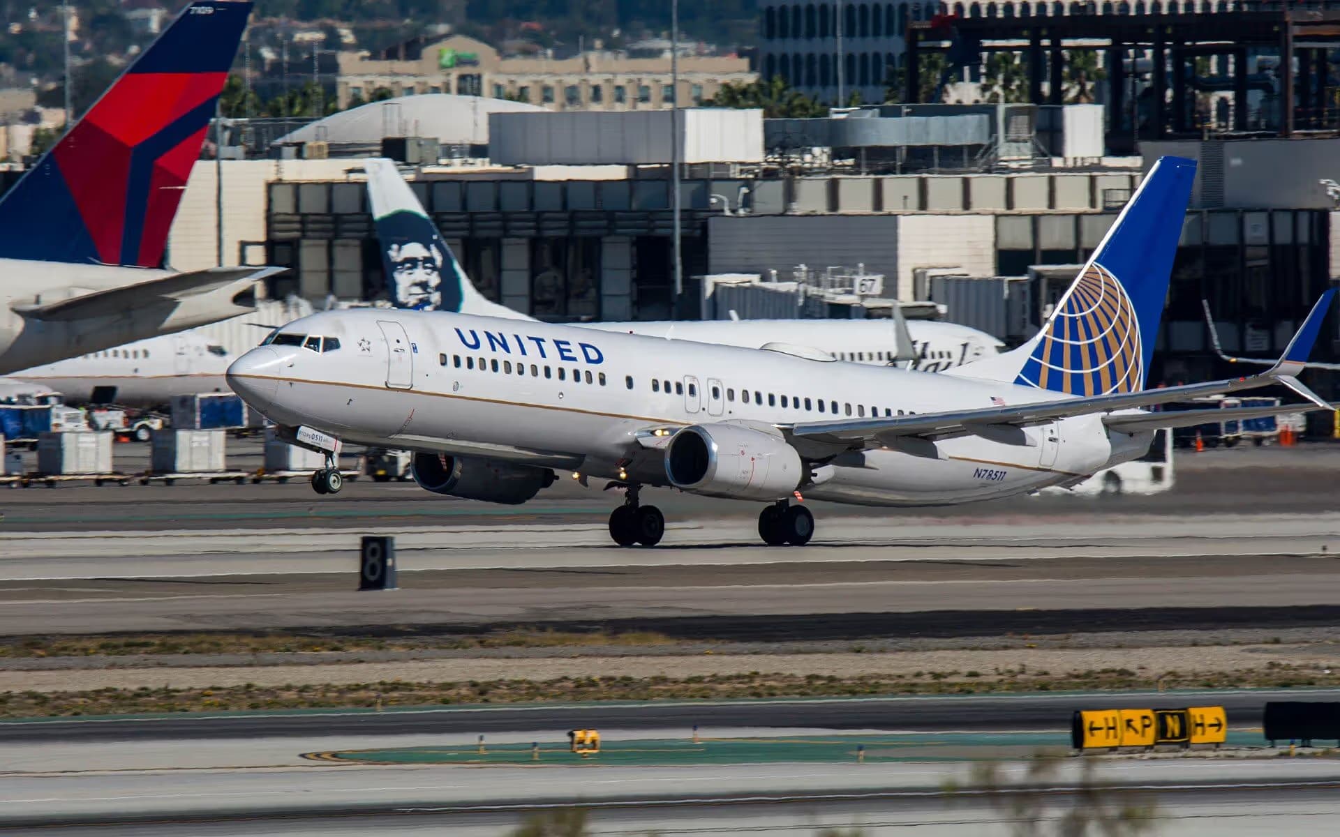 N78511 — Boeing