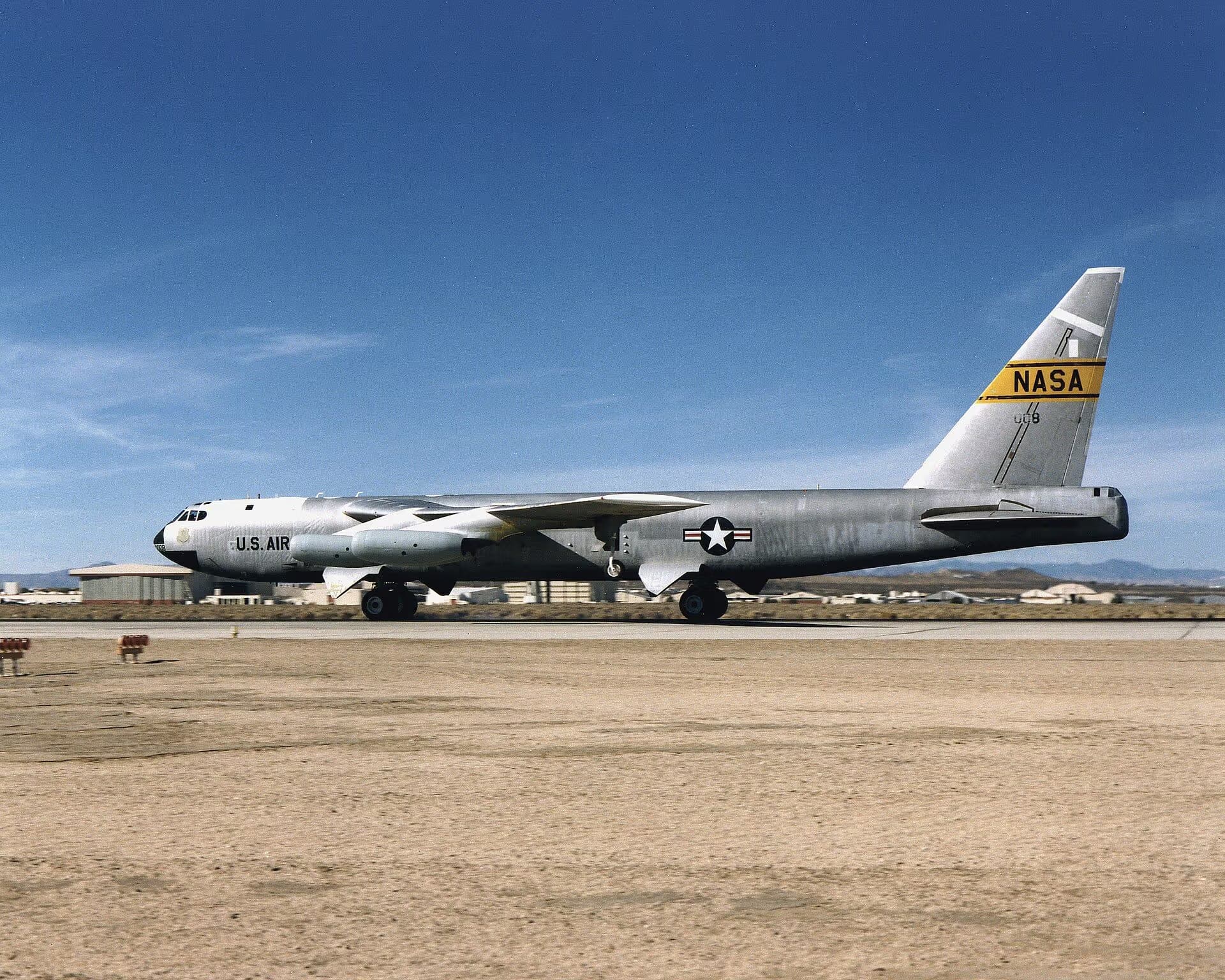 Unidentified — Boeing at Edwards Air Force Base