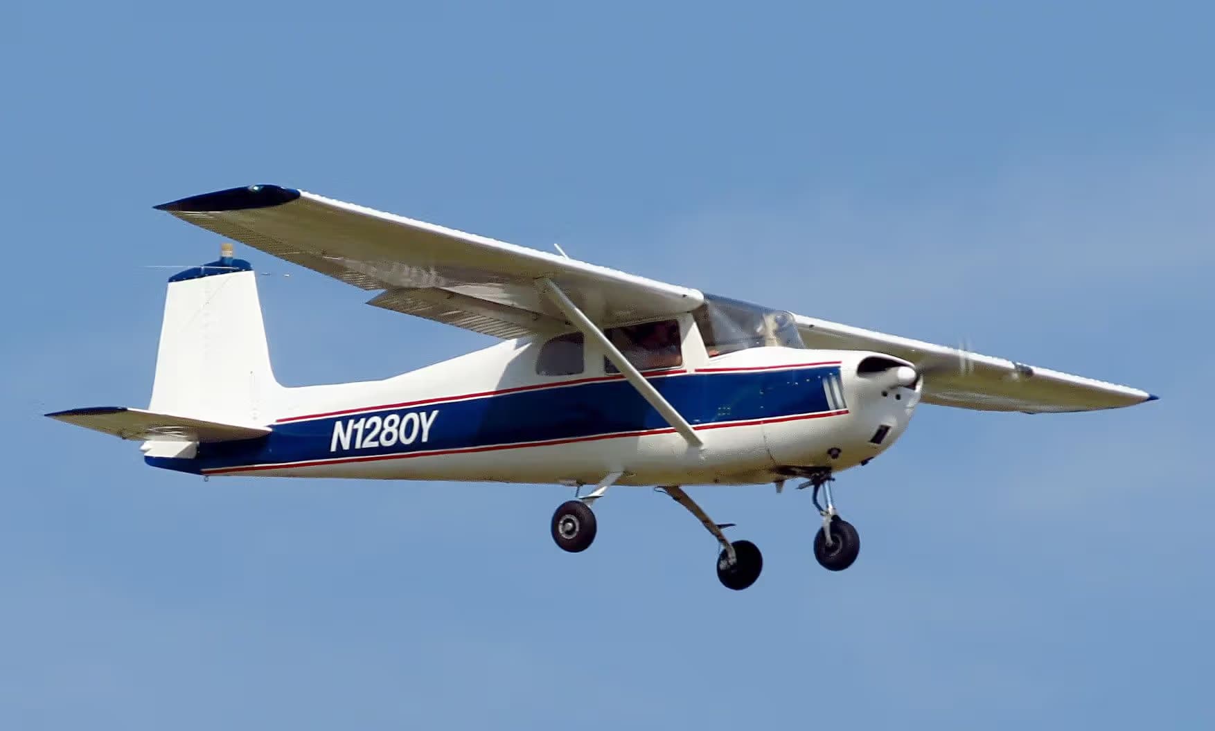 N1280Y — Single-engine aircraft