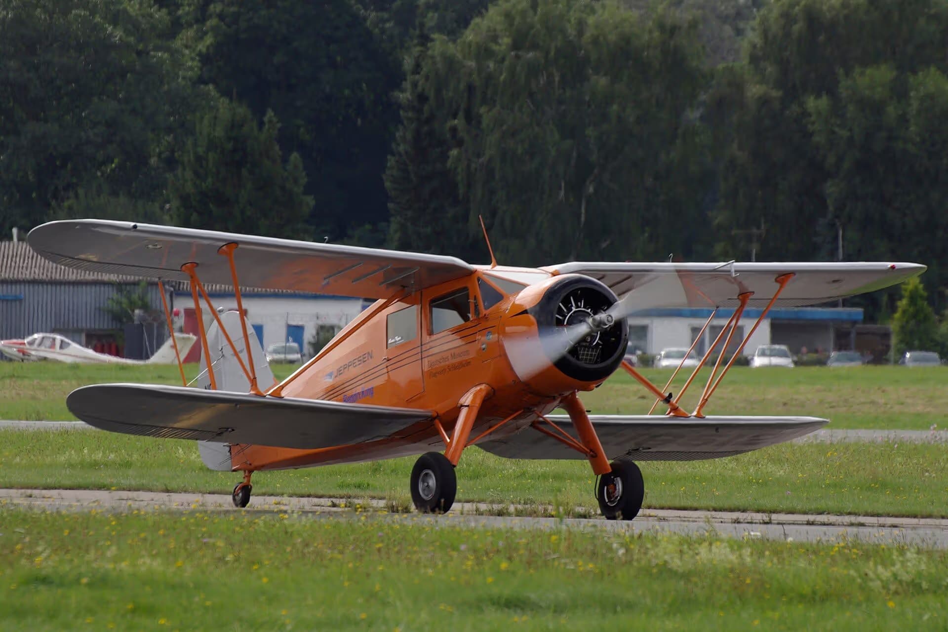 Unidentified — Single-engine aircraft