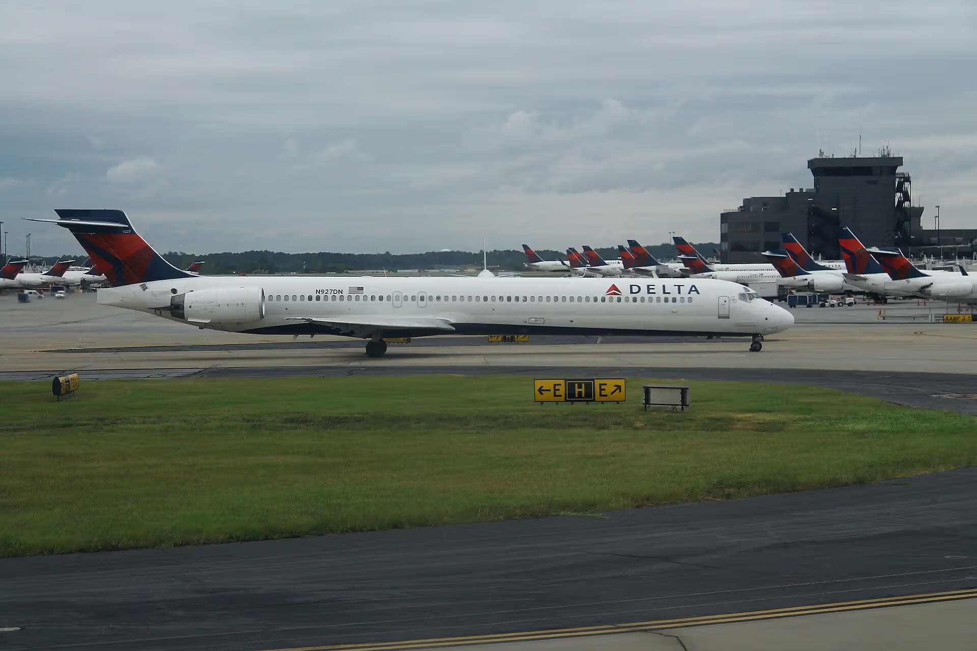 N927DN — Aircraft