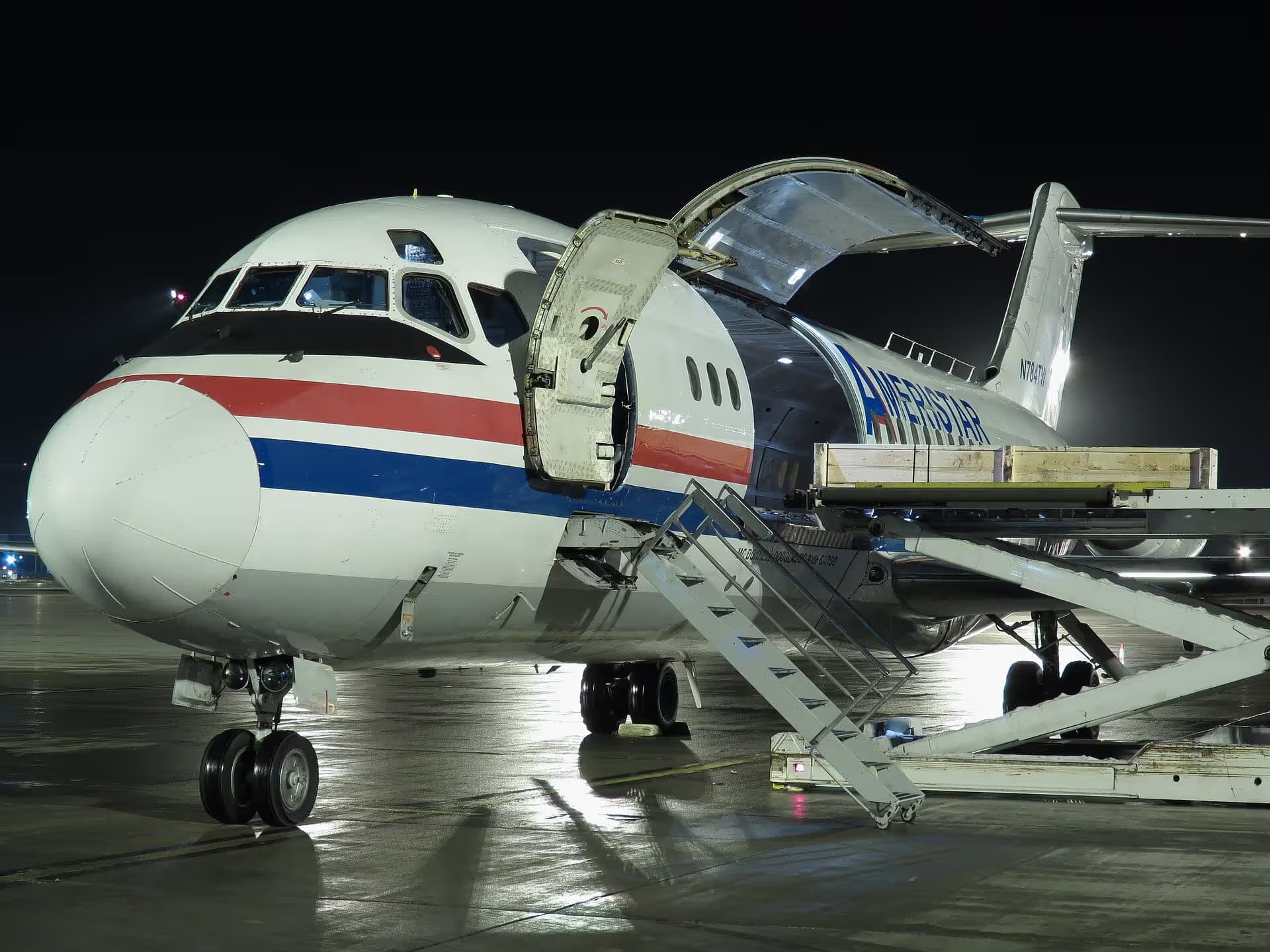 N784TW — Twin-engine aircraft