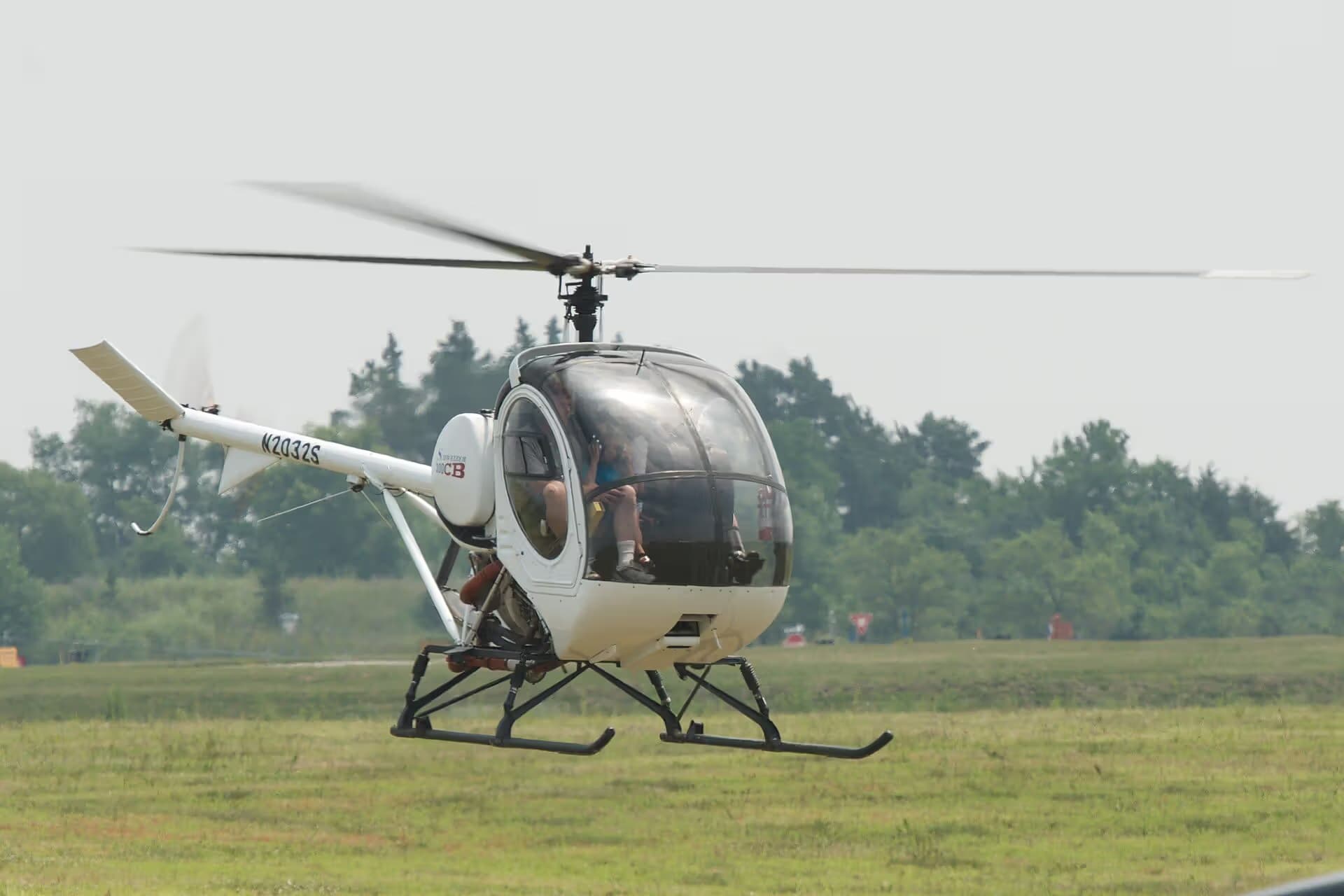 N2032S — Helicopter