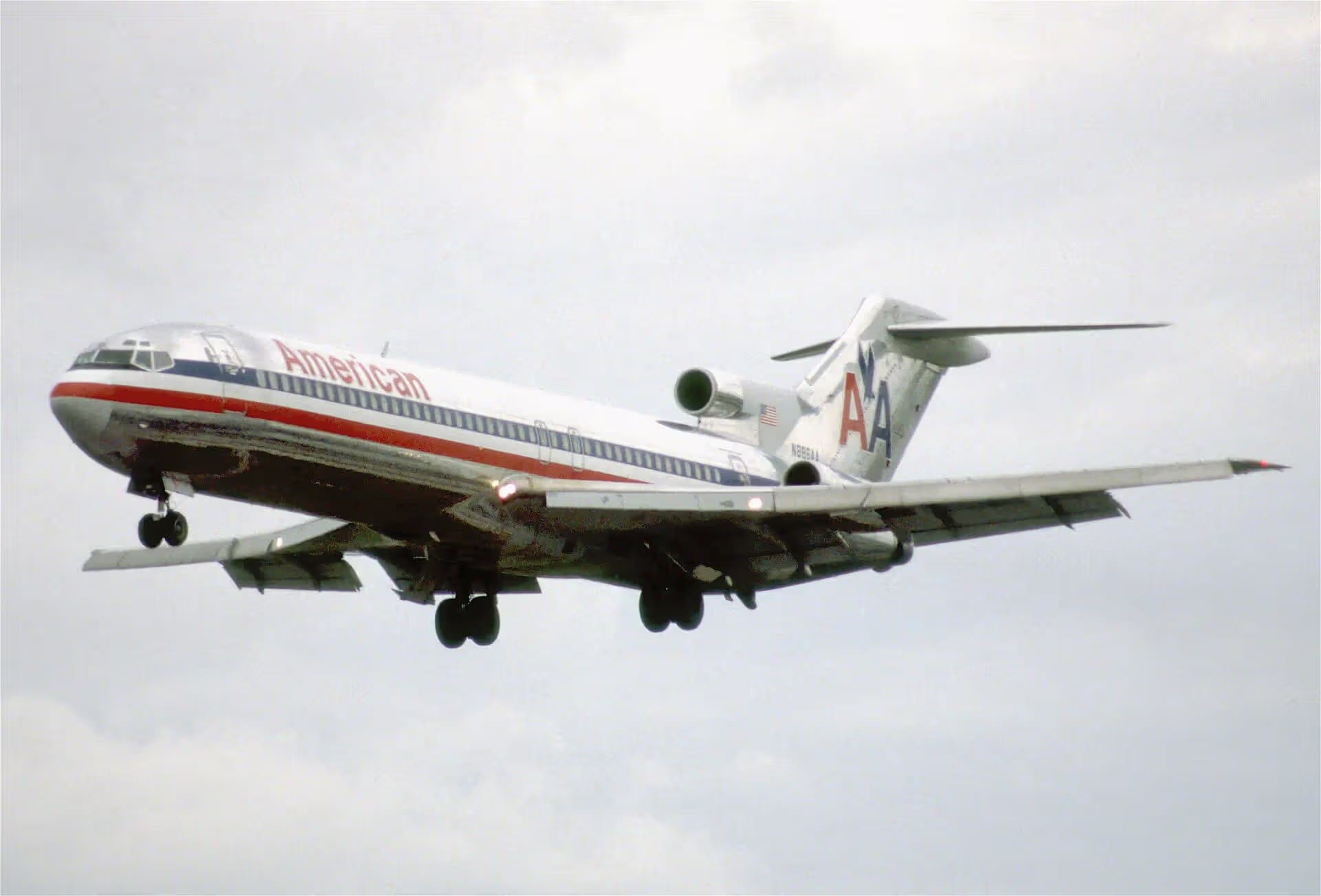 N886AA — Aircraft