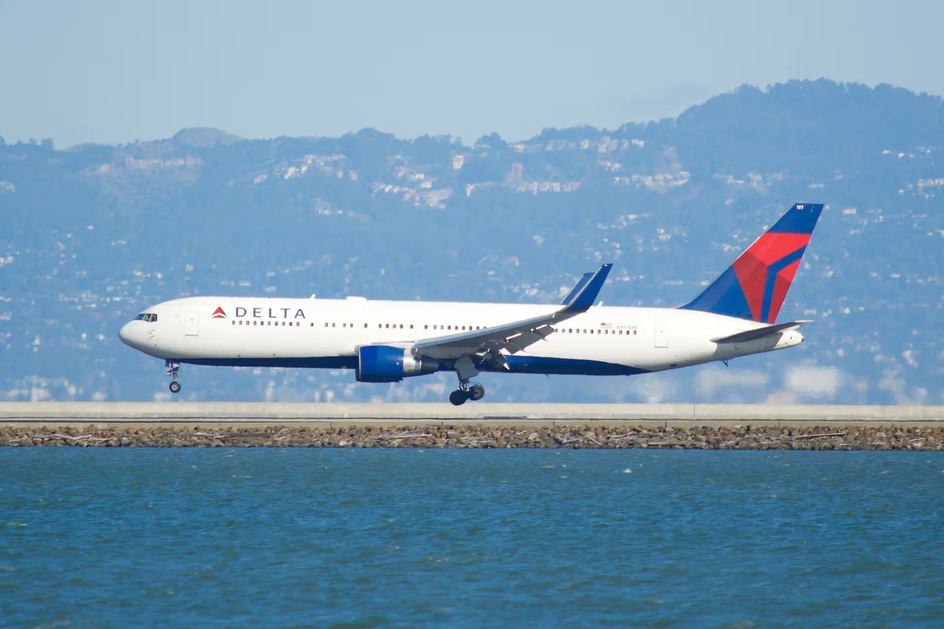 N197DN — Boeing