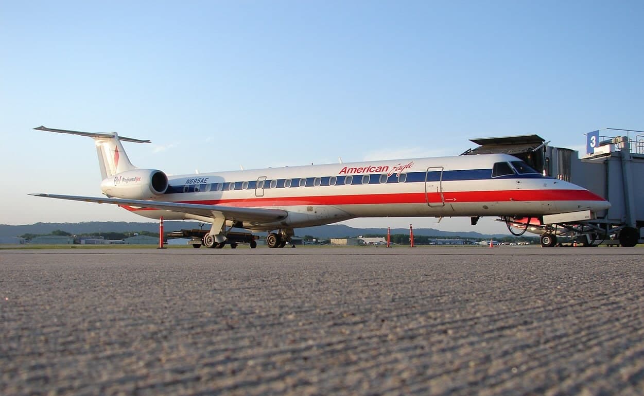 N695AE — Aircraft