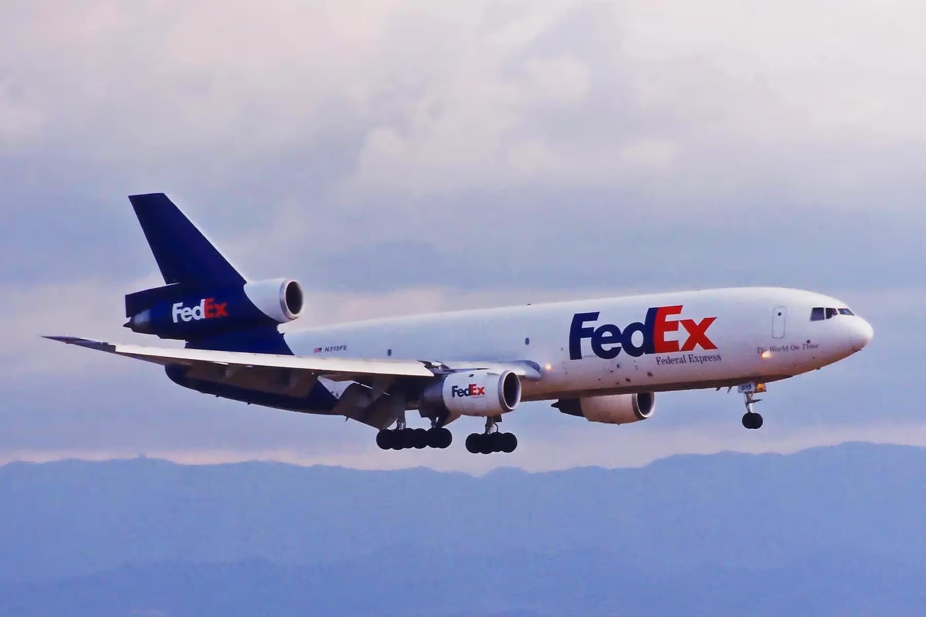 N315FE — Douglas