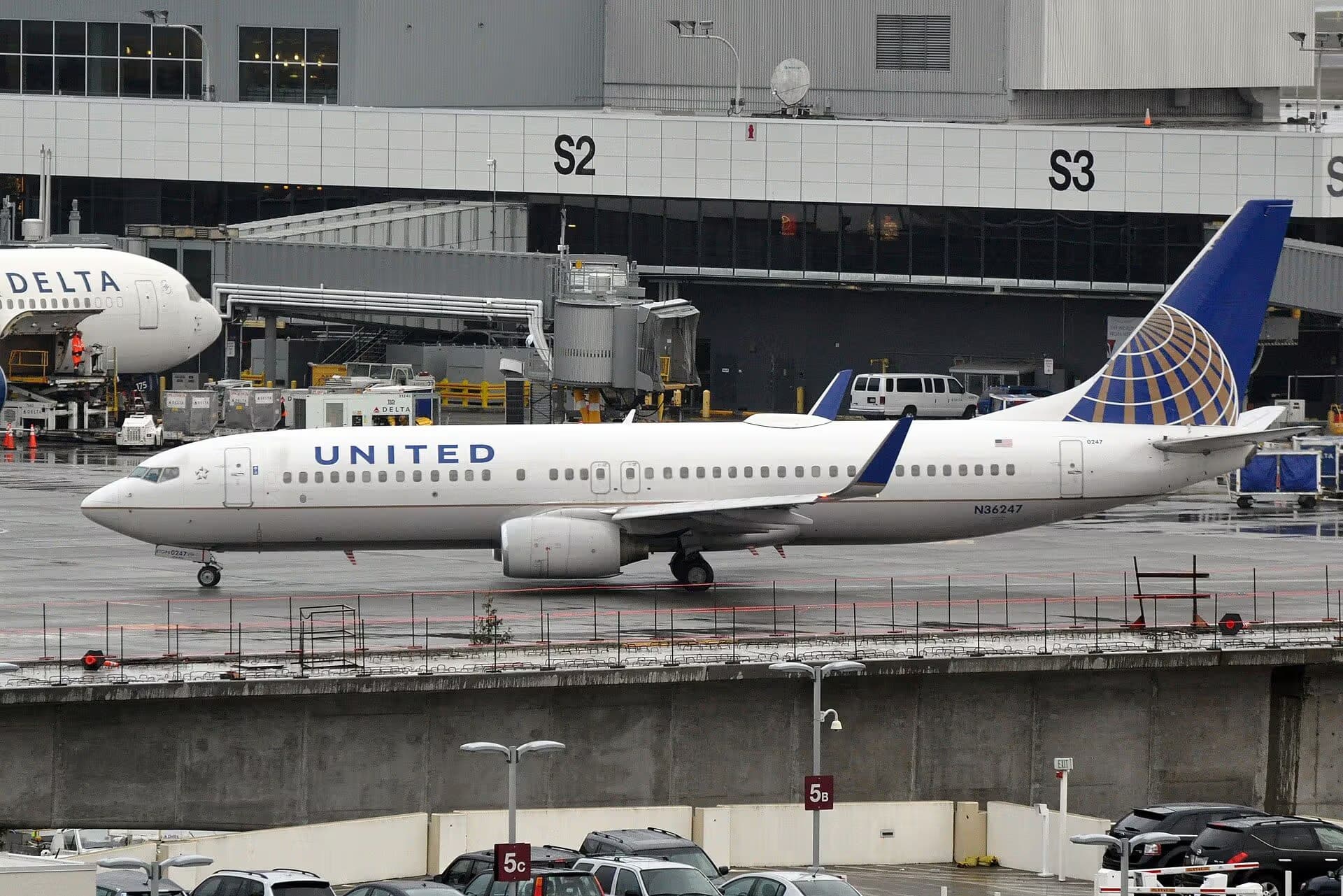 N36247 — Twin-engine aircraft
