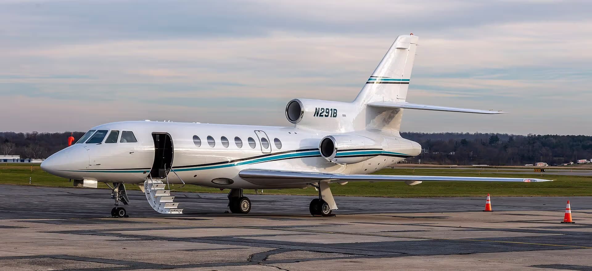 N291B — Business jet