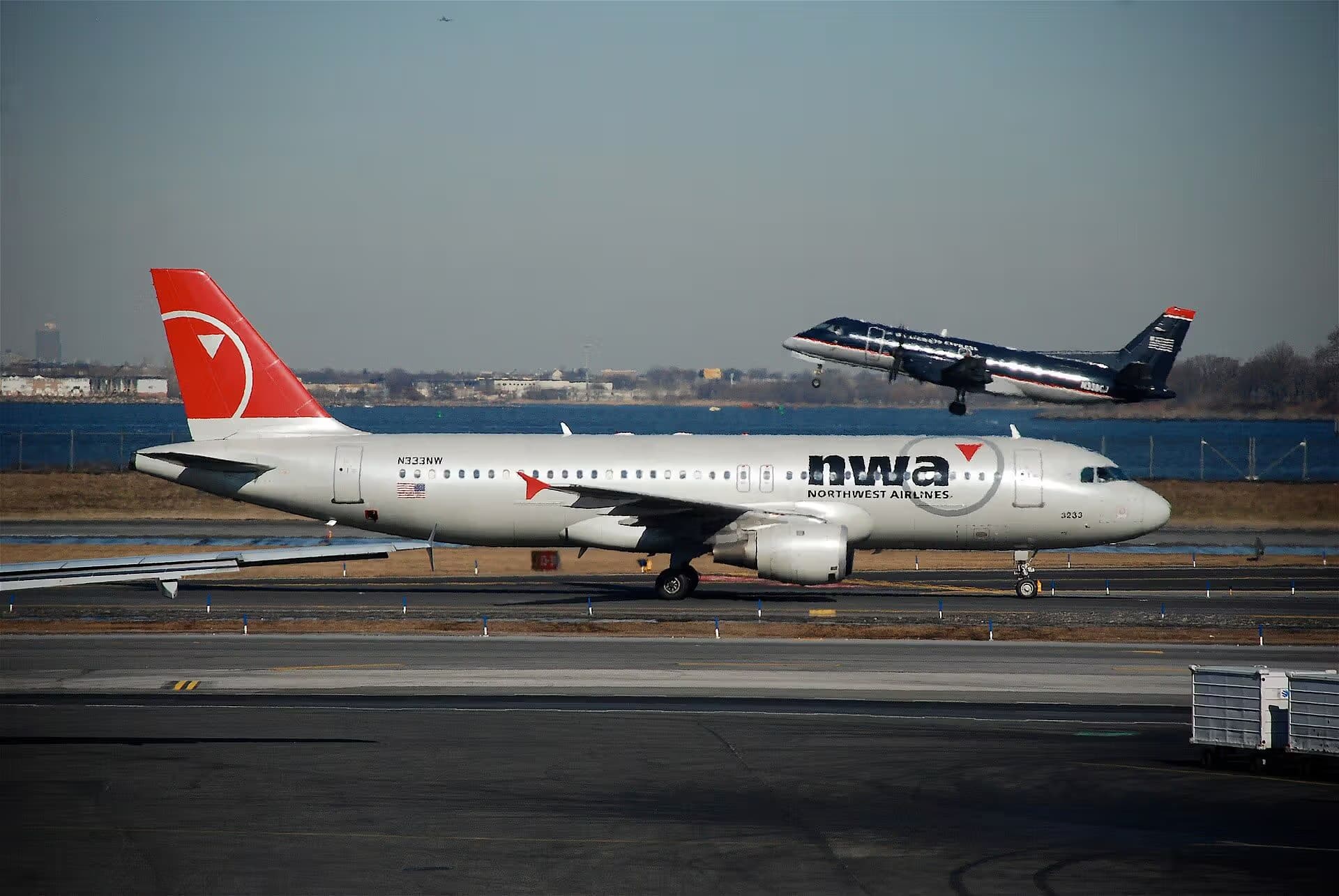 N333NW — Airbus