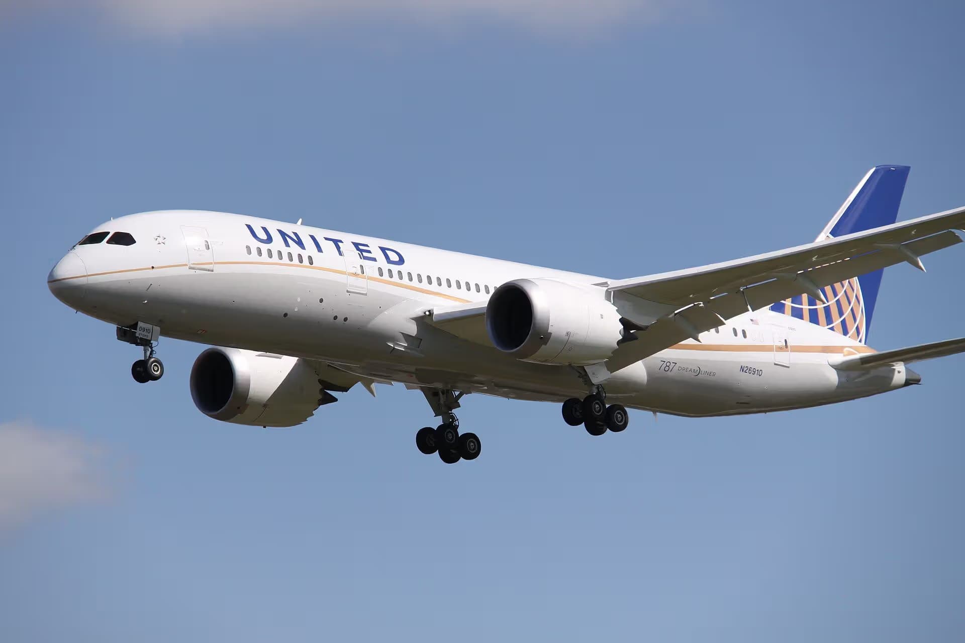 N26910 — Boeing