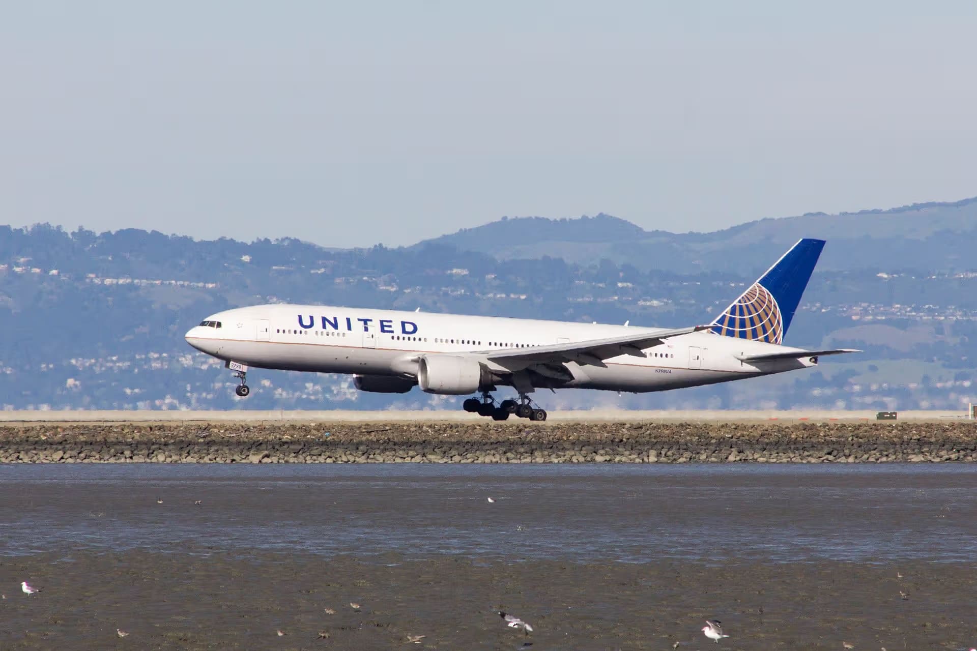 N798UA — Boeing