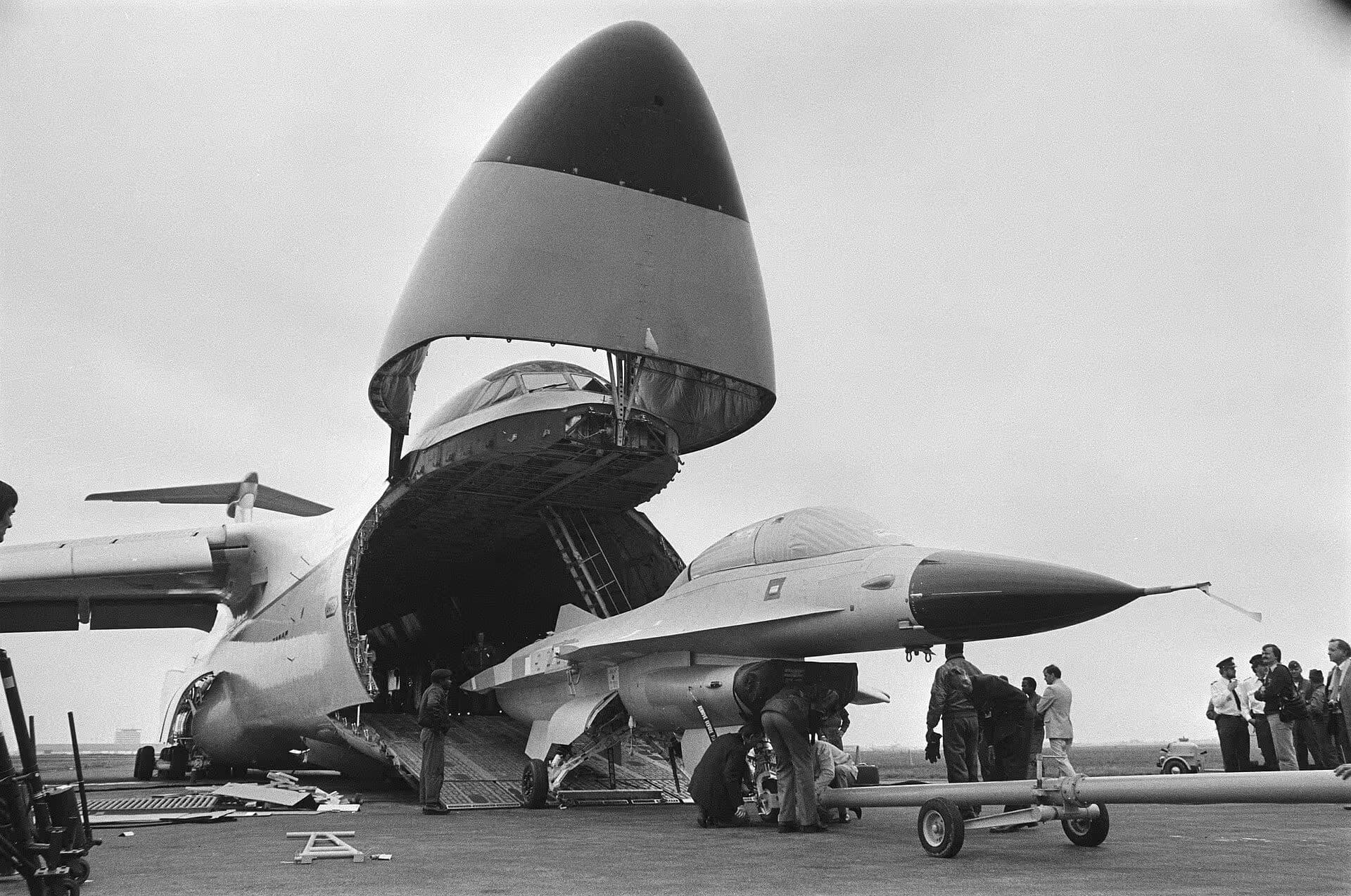 Unidentified — Aircraft