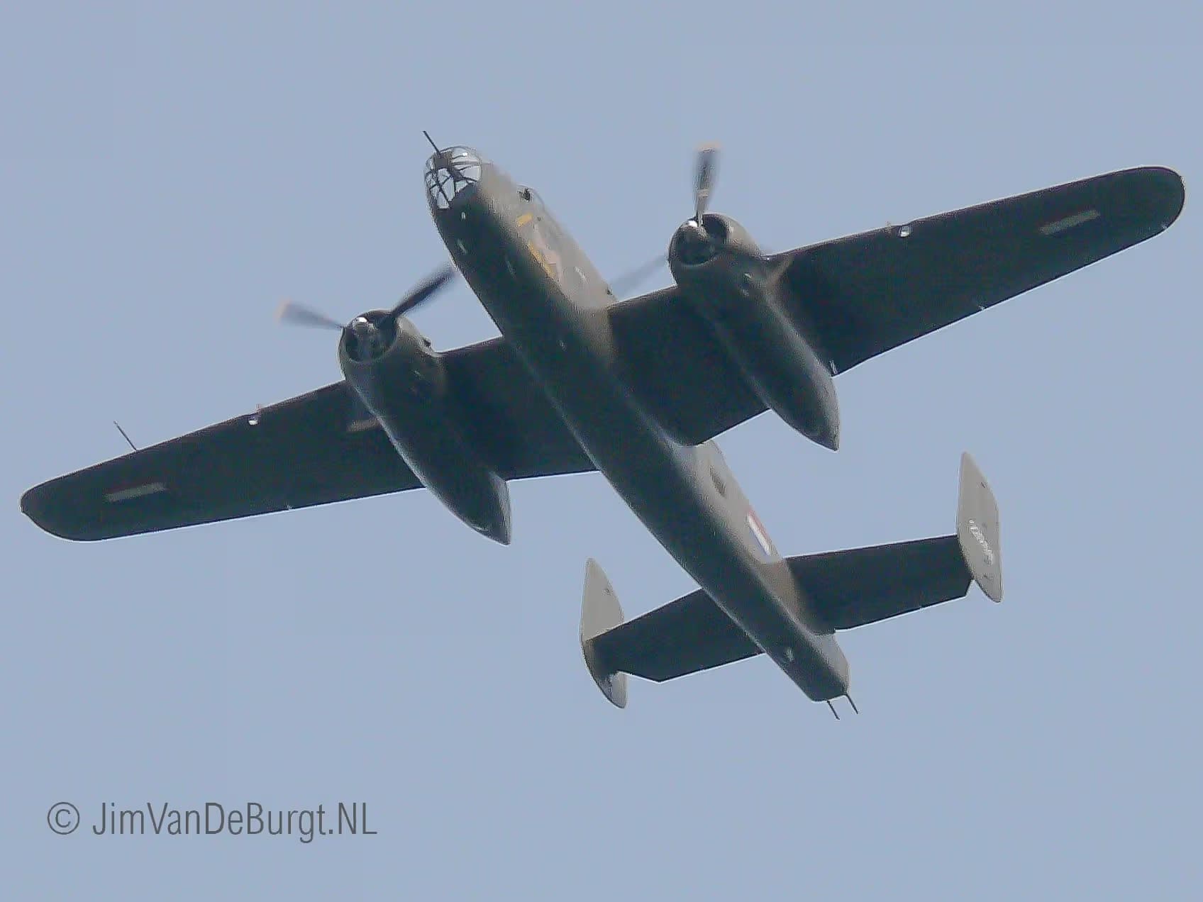N320SQ — Lockheed