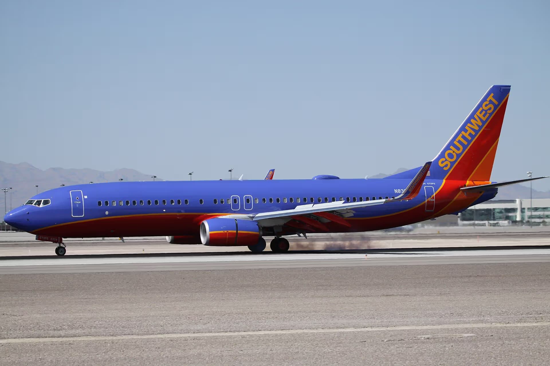 N8324A — Boeing