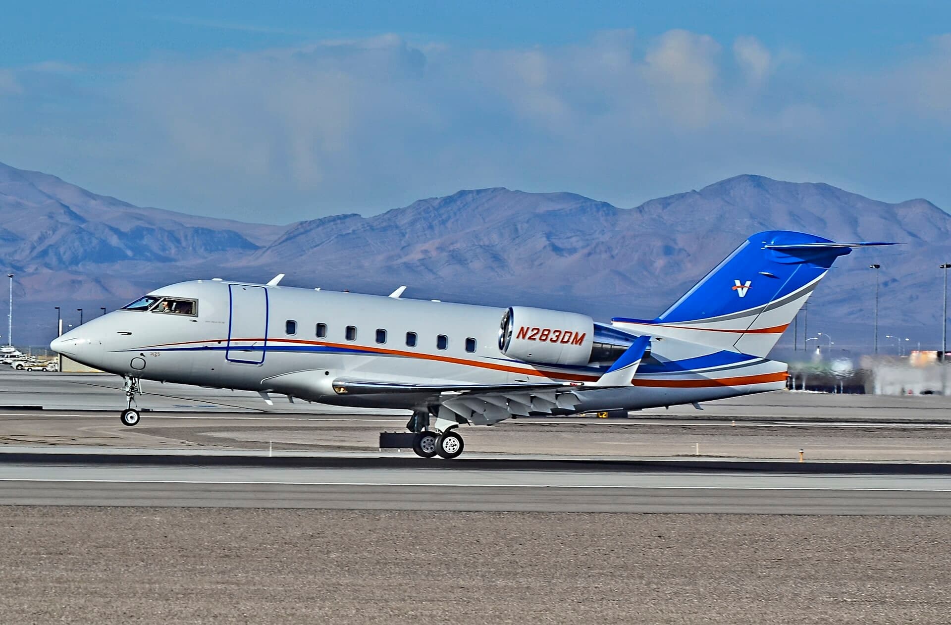 N283DM — Bombardier