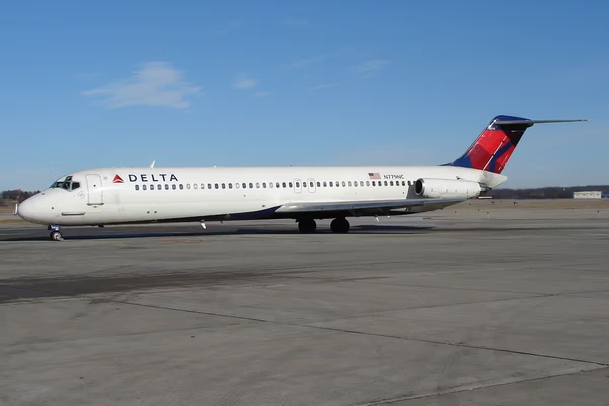 N779NC — Douglas