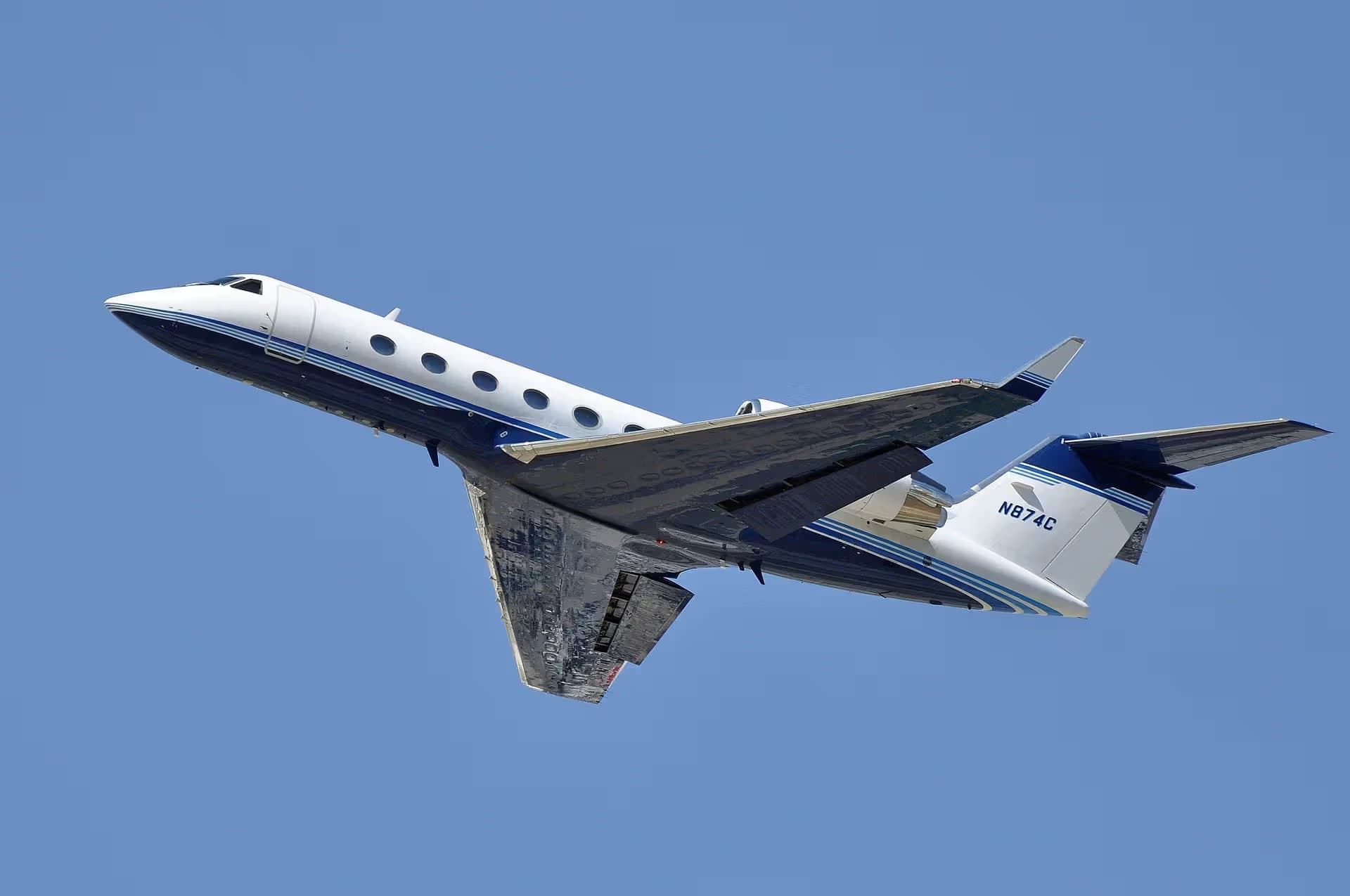 N874C — Business jet