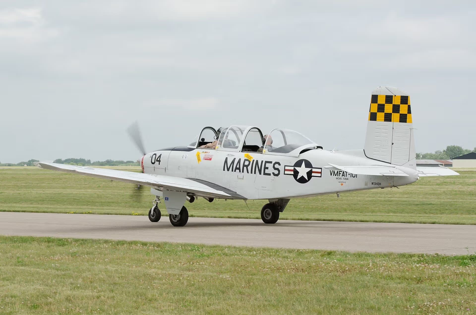 N134DH — Warbird