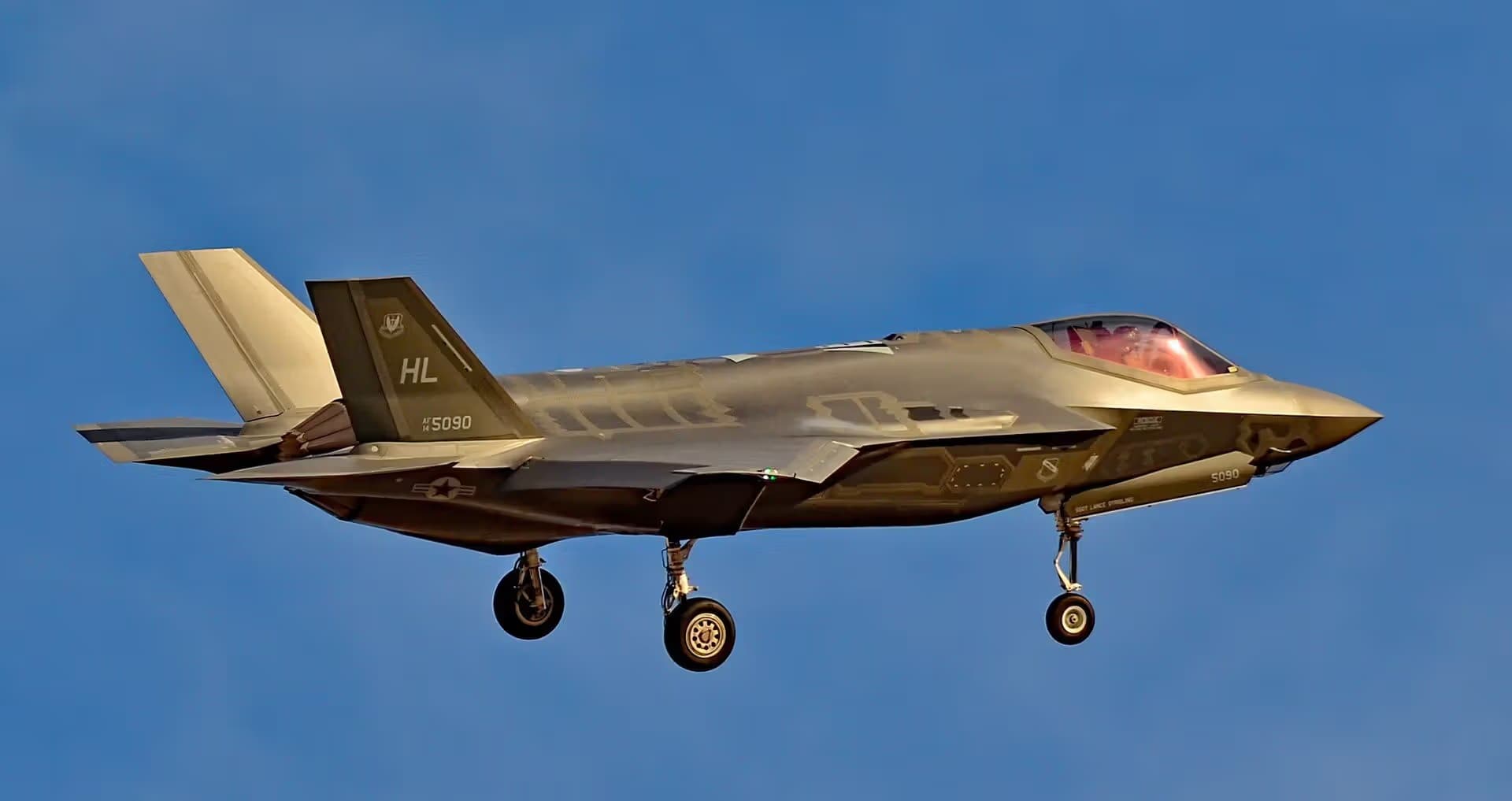Unidentified — Lockheed