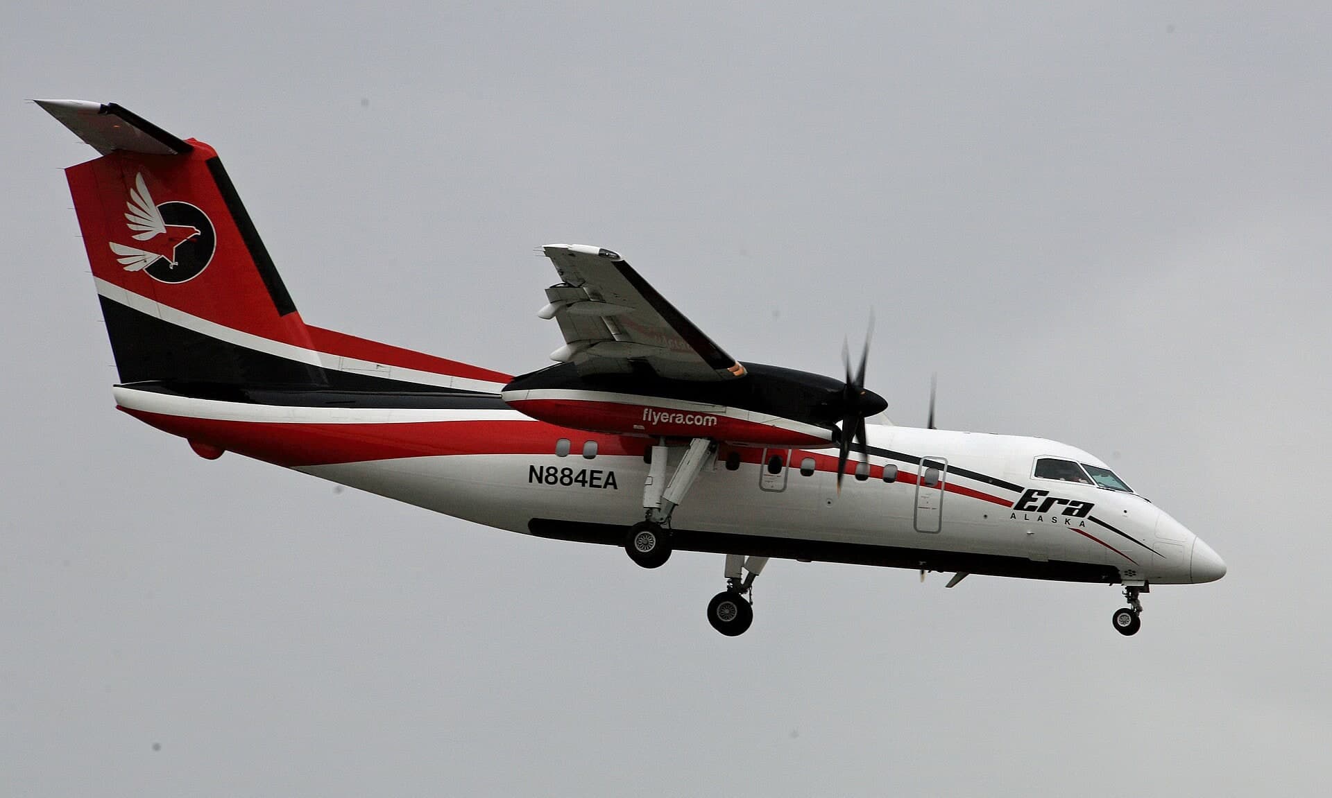 N884EA — Twin-engine aircraft