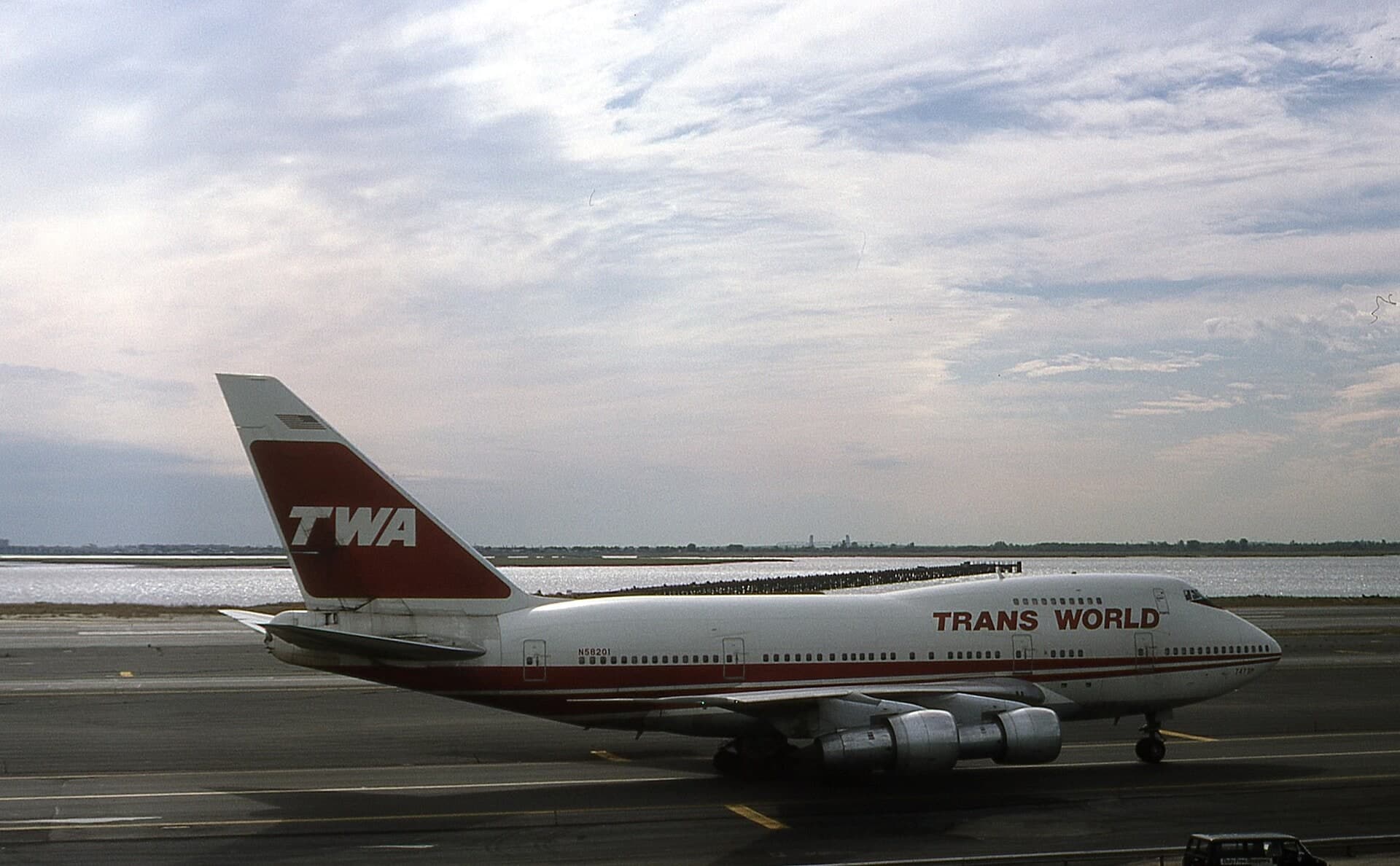 N58201 — Boeing