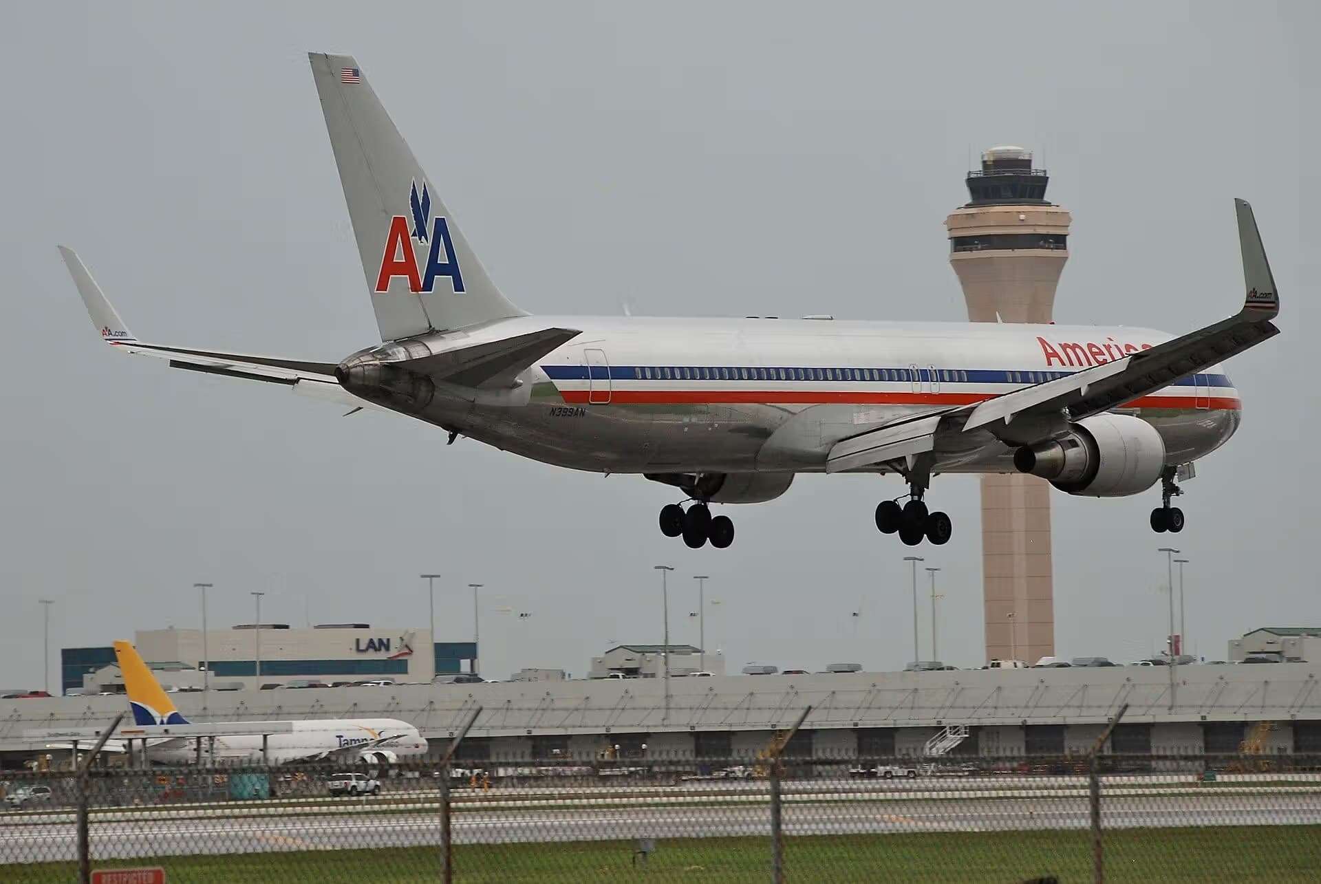N399AN — Boeing
