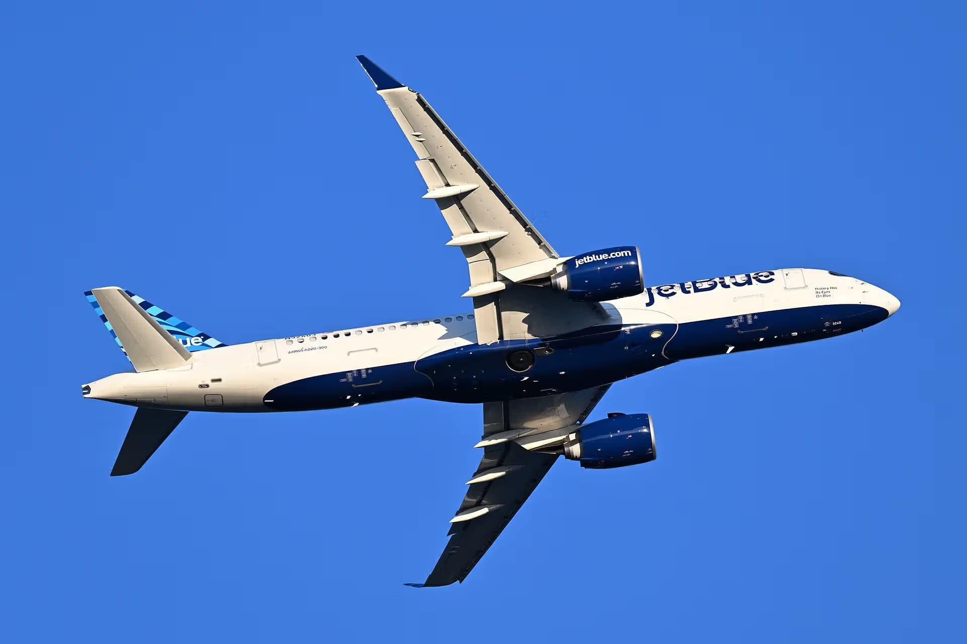 N3240J — Airbus