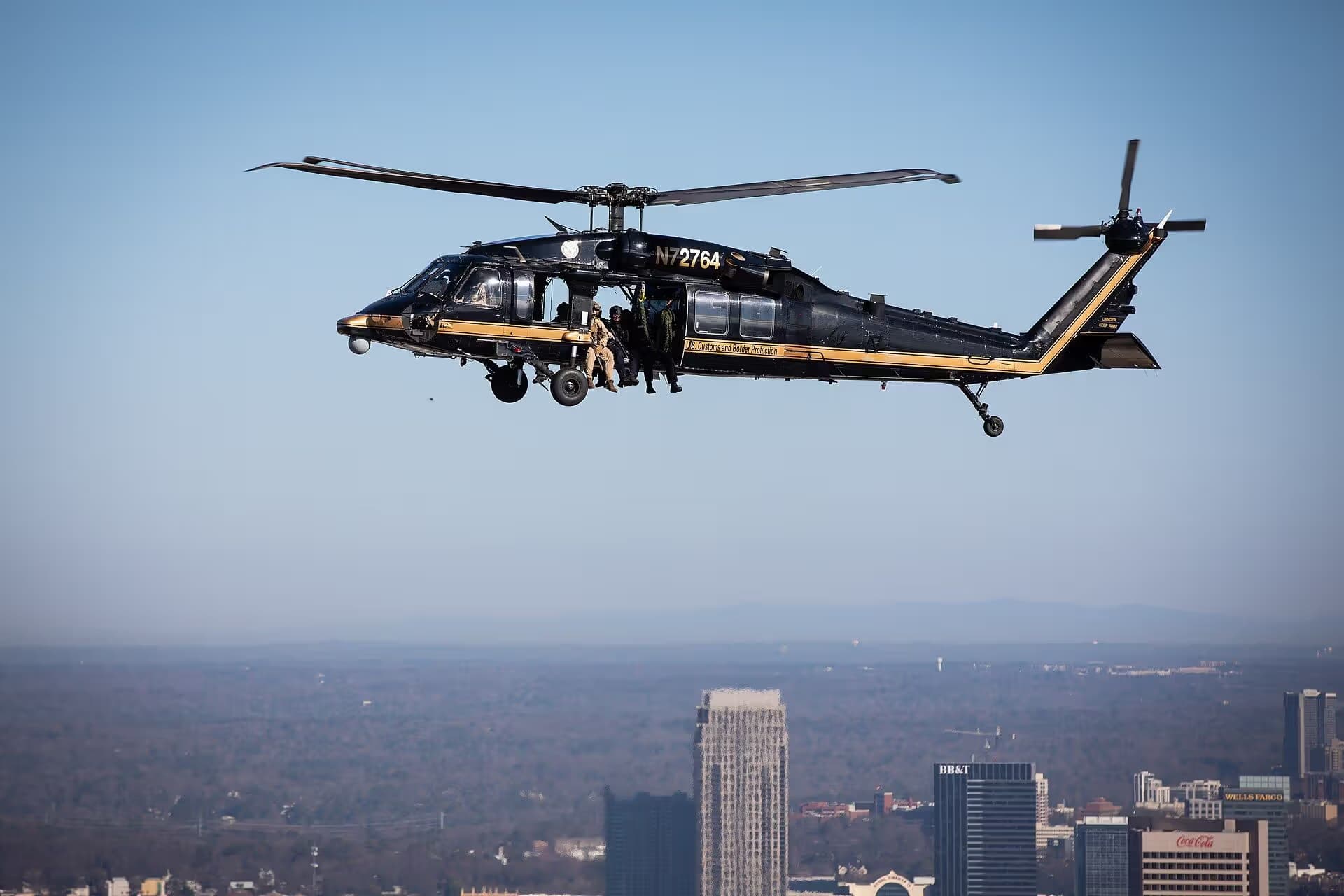 N72764 — Helicopter