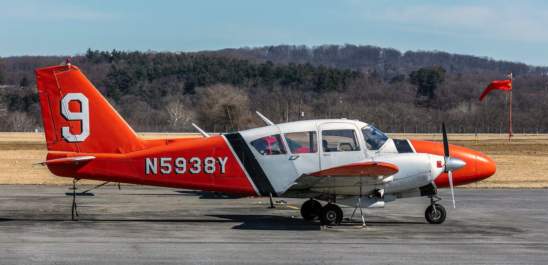 N5938Y — Twin-engine aircraft