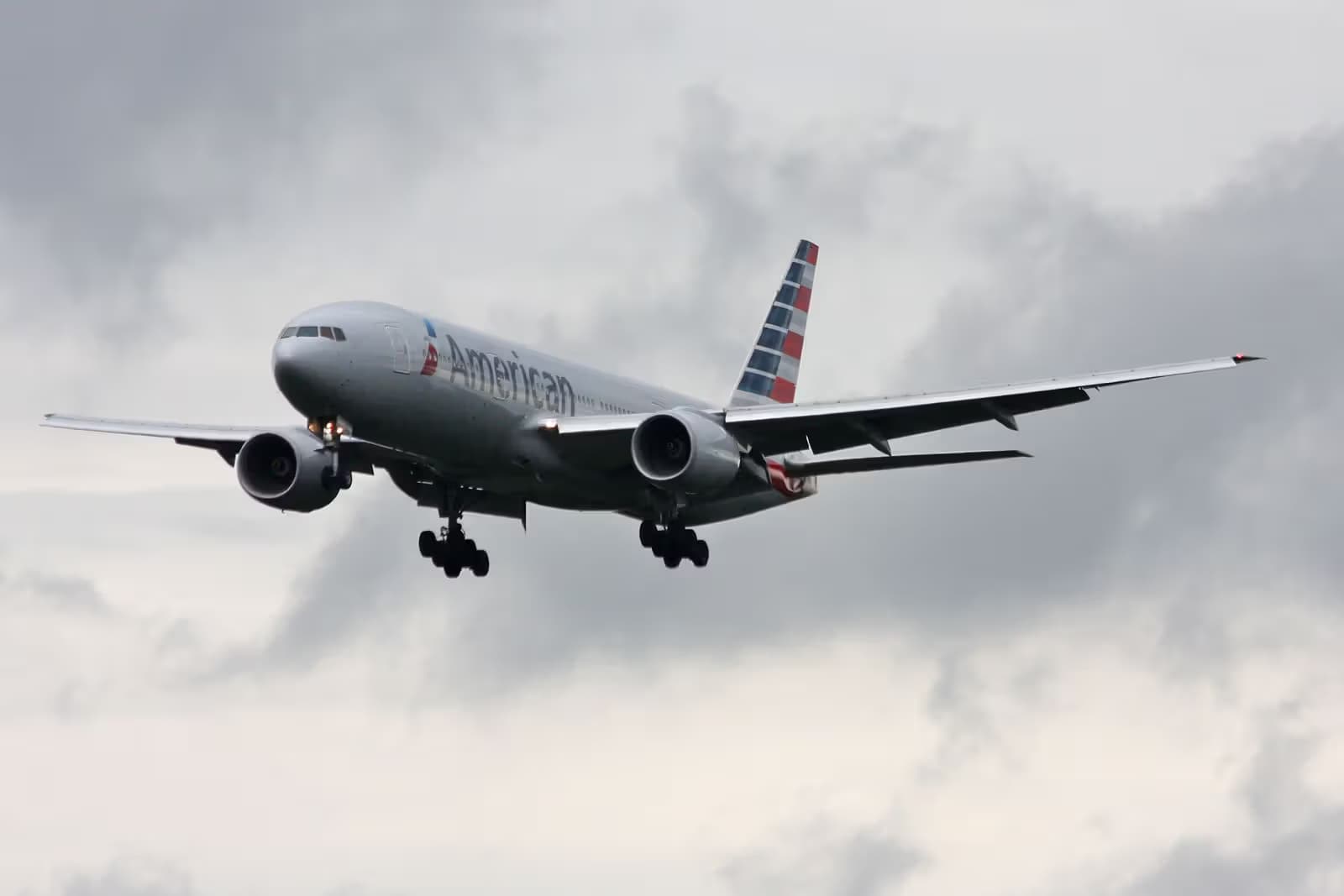 N775AN — Twin-engine aircraft