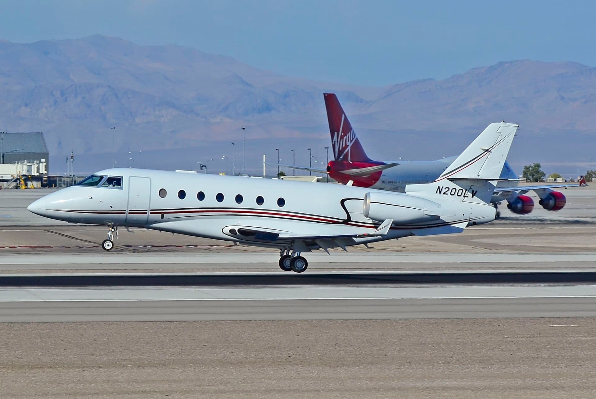 N200LV — Business jet