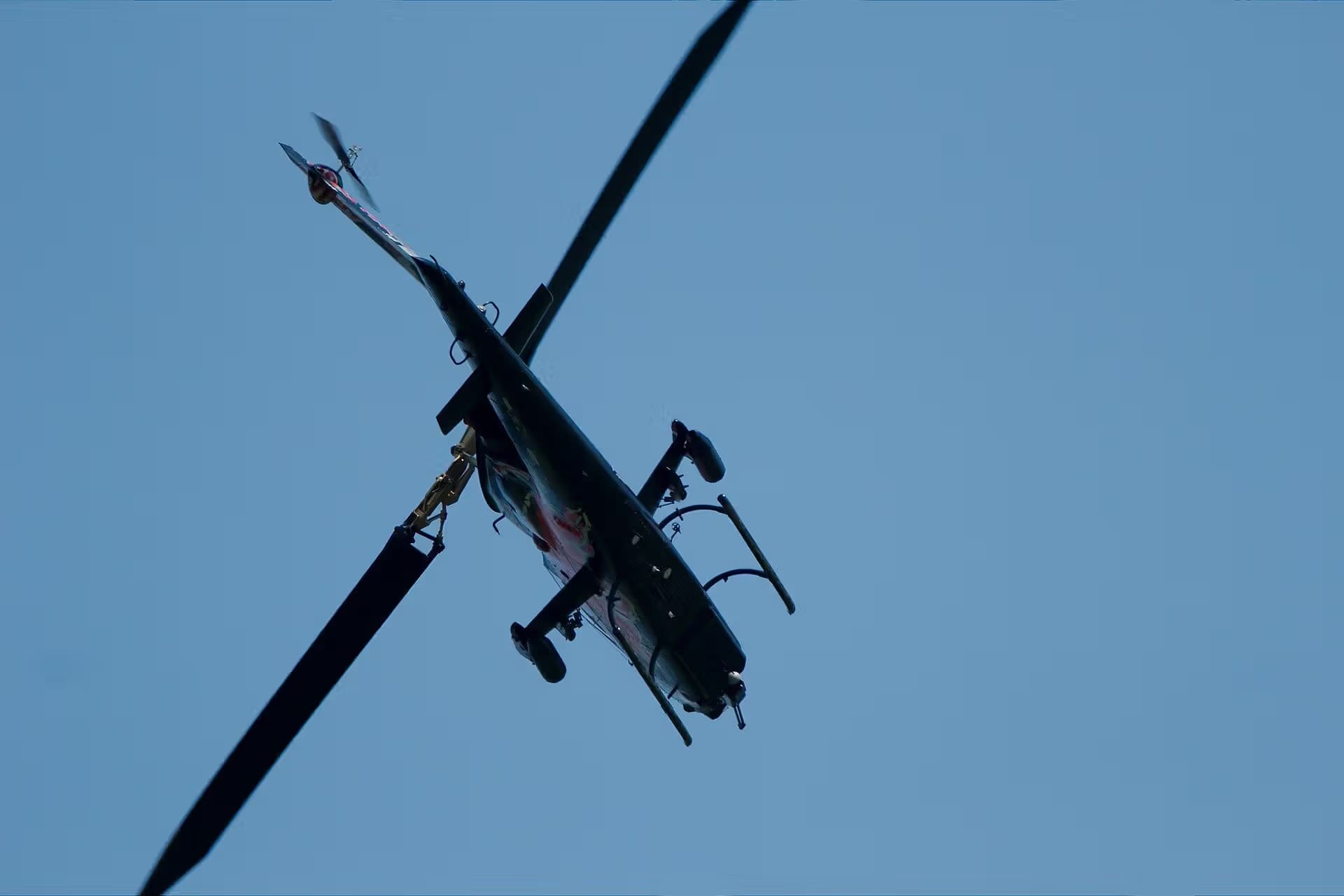 N11FX — Helicopter