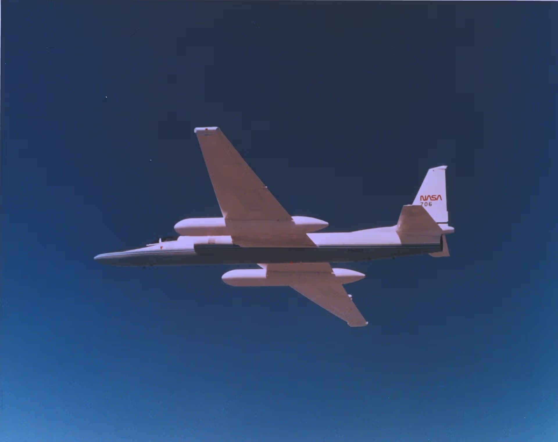 N806NA — Business jet