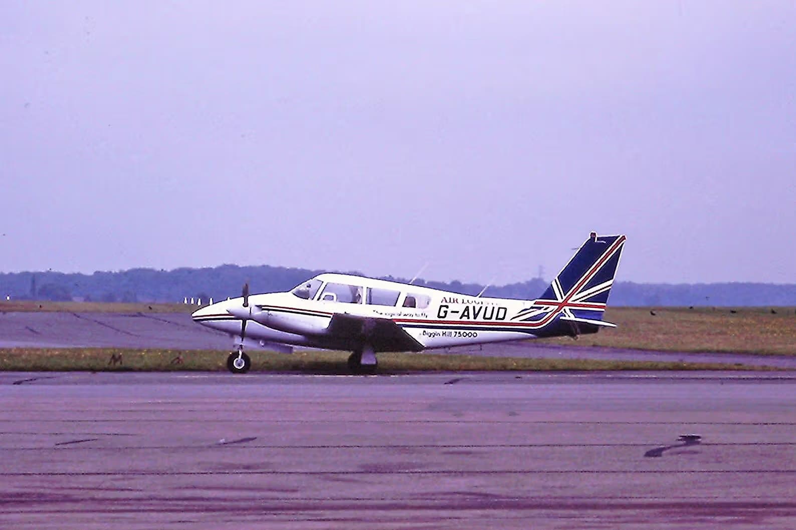 G-AVUD — Twin-engine aircraft