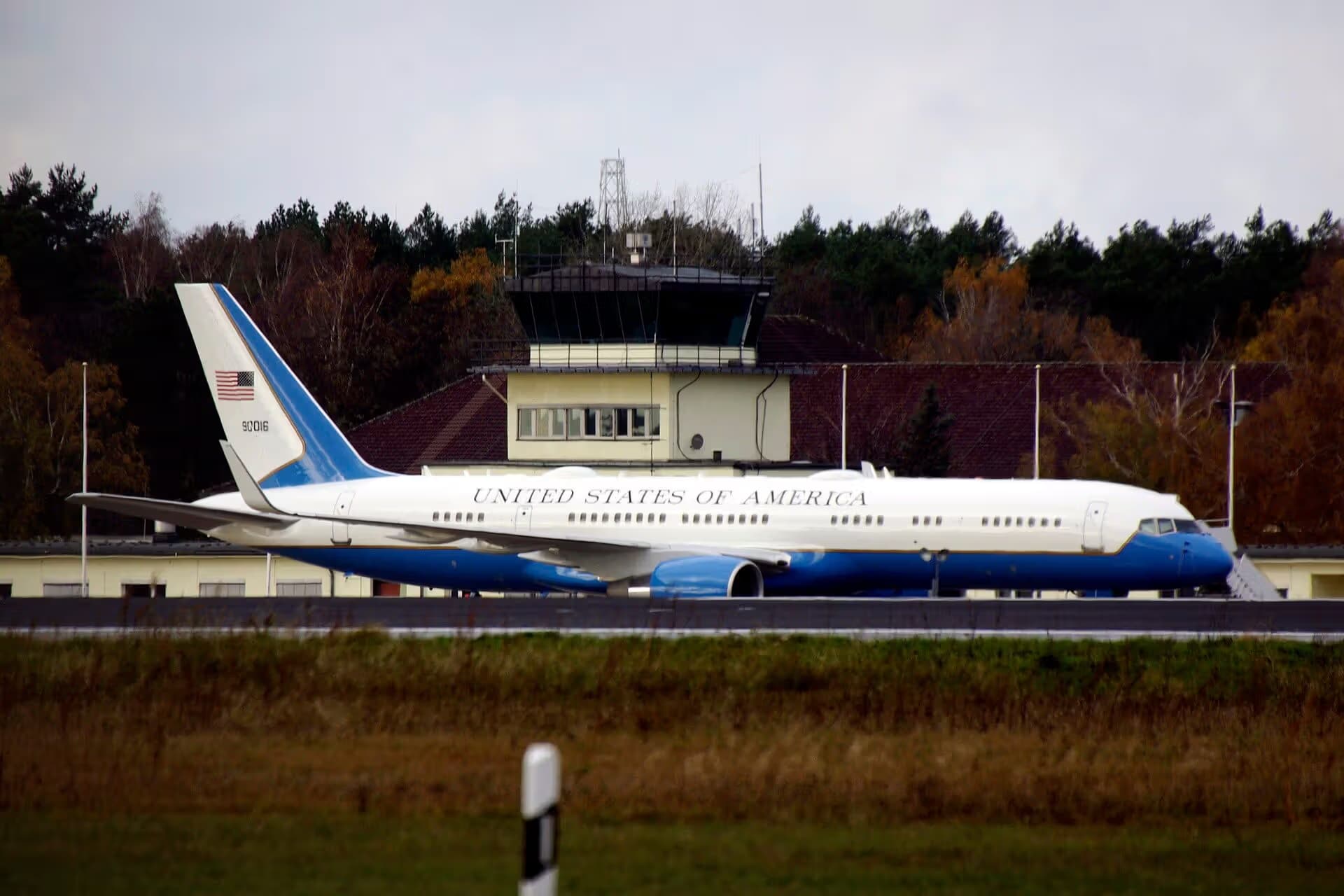 Unidentified — Boeing