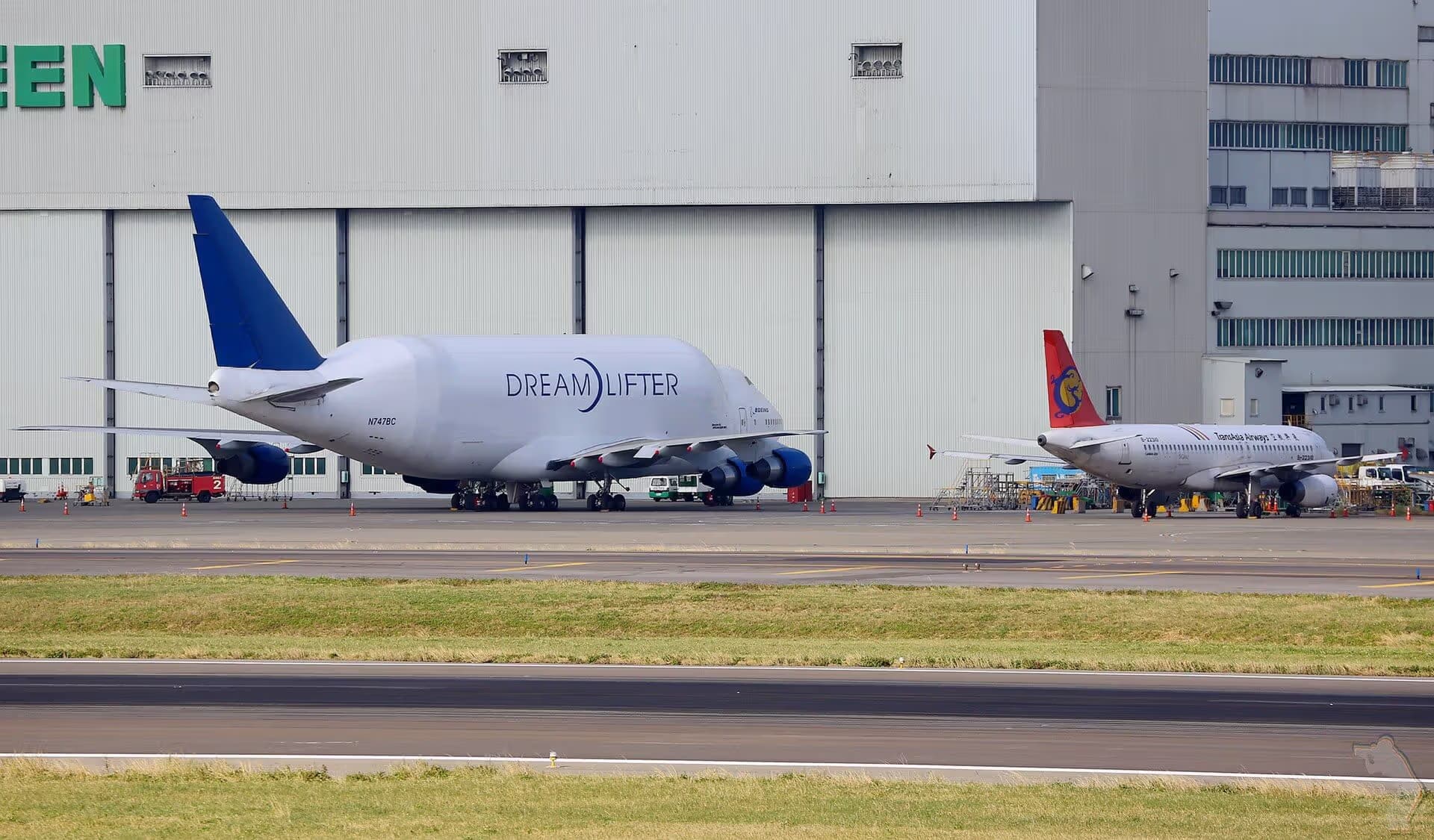 N747BC — Aircraft