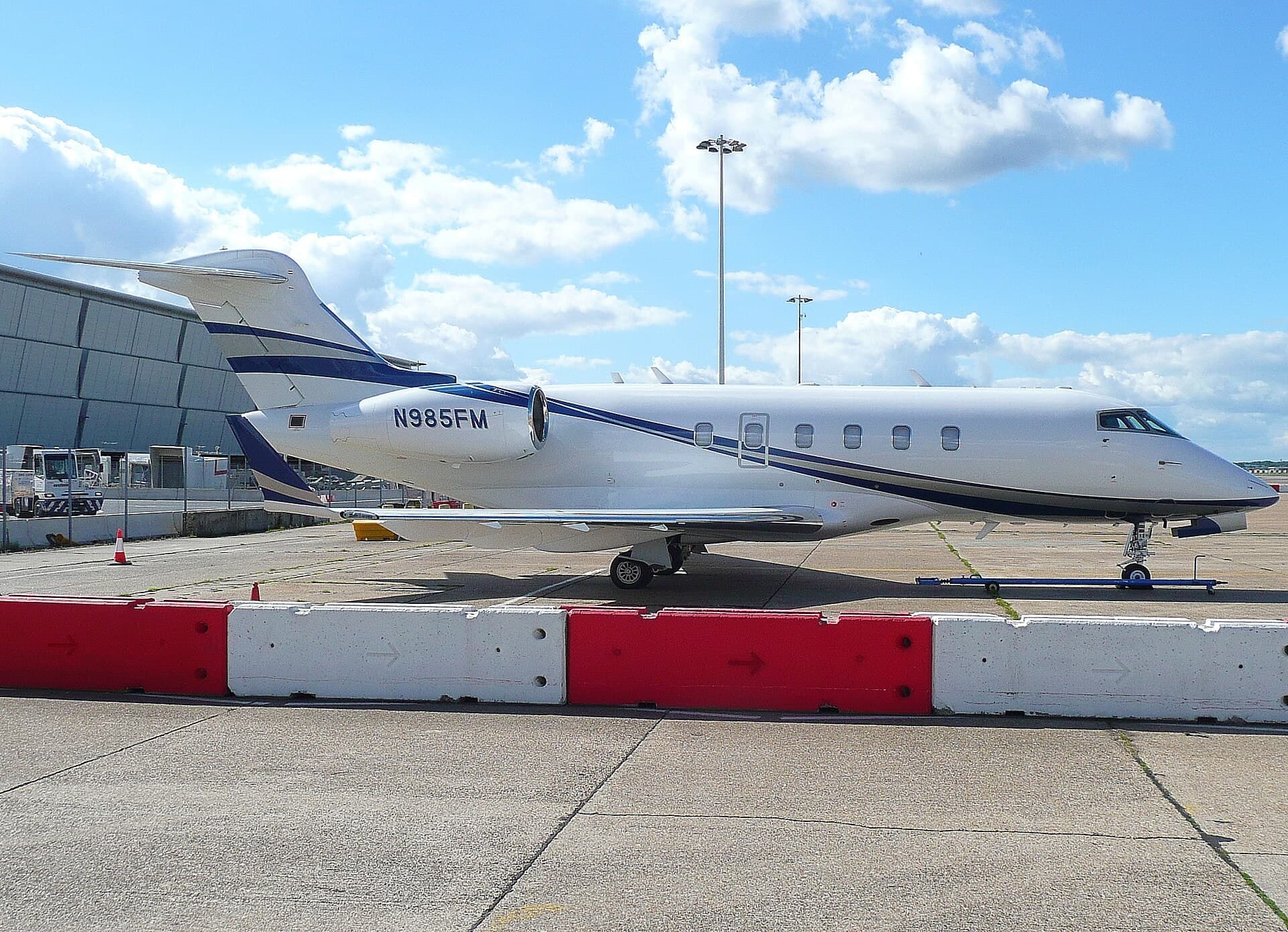 N985FM — Business jet
