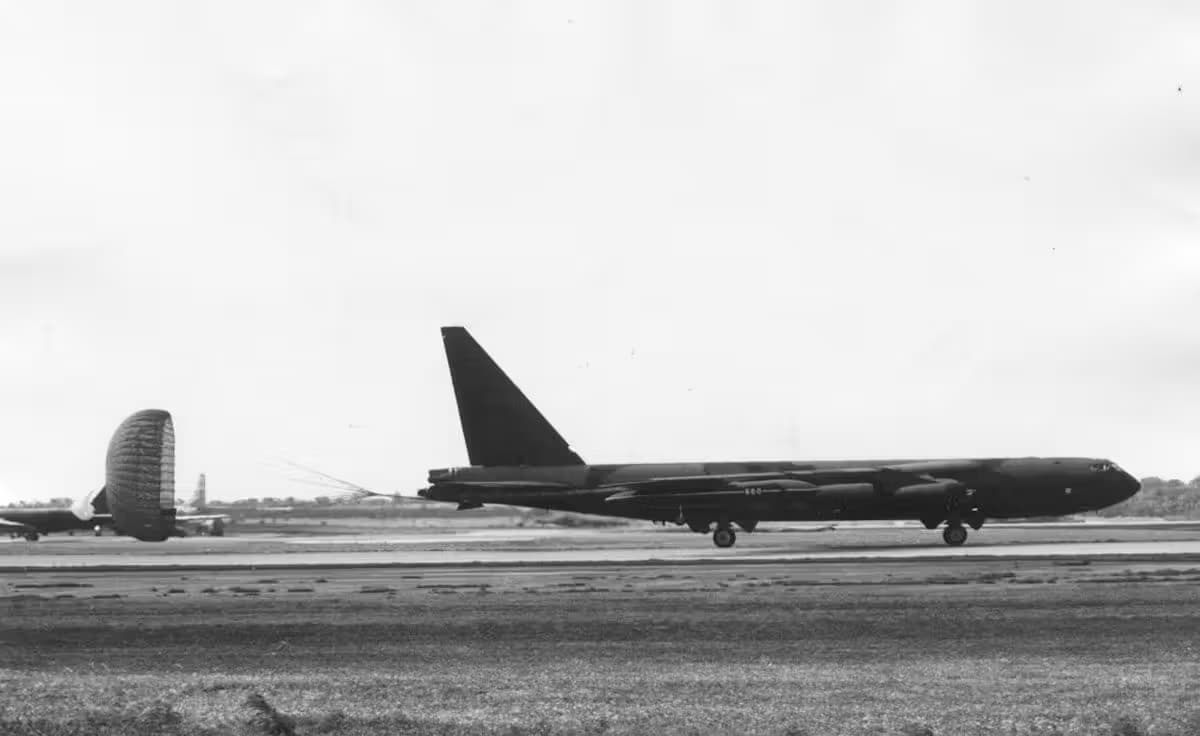 Unidentified — Boeing