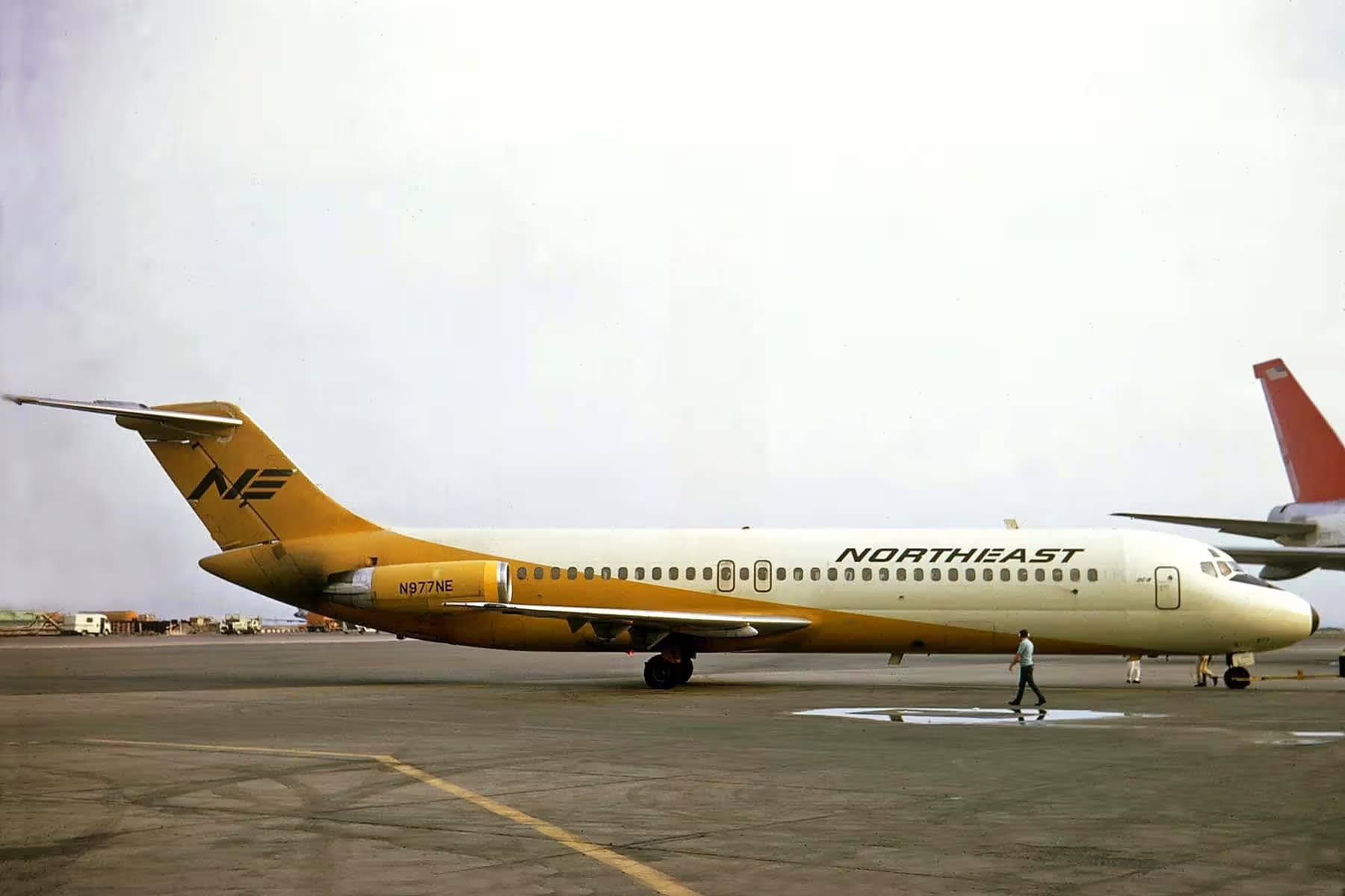 N977NE — Aircraft