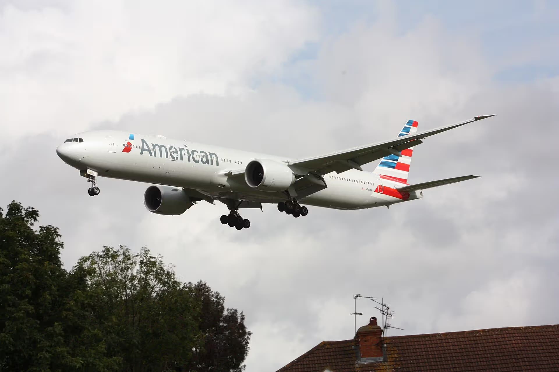N726AN — Twin-engine aircraft