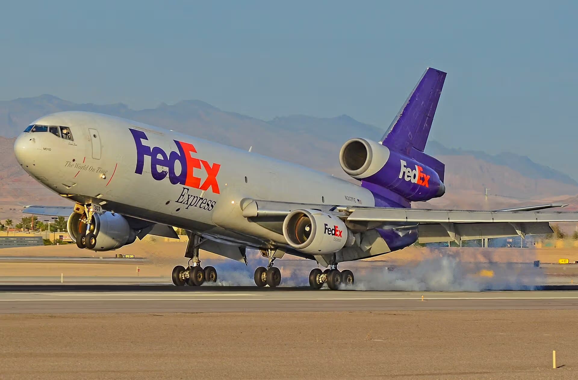 N307FE — Douglas