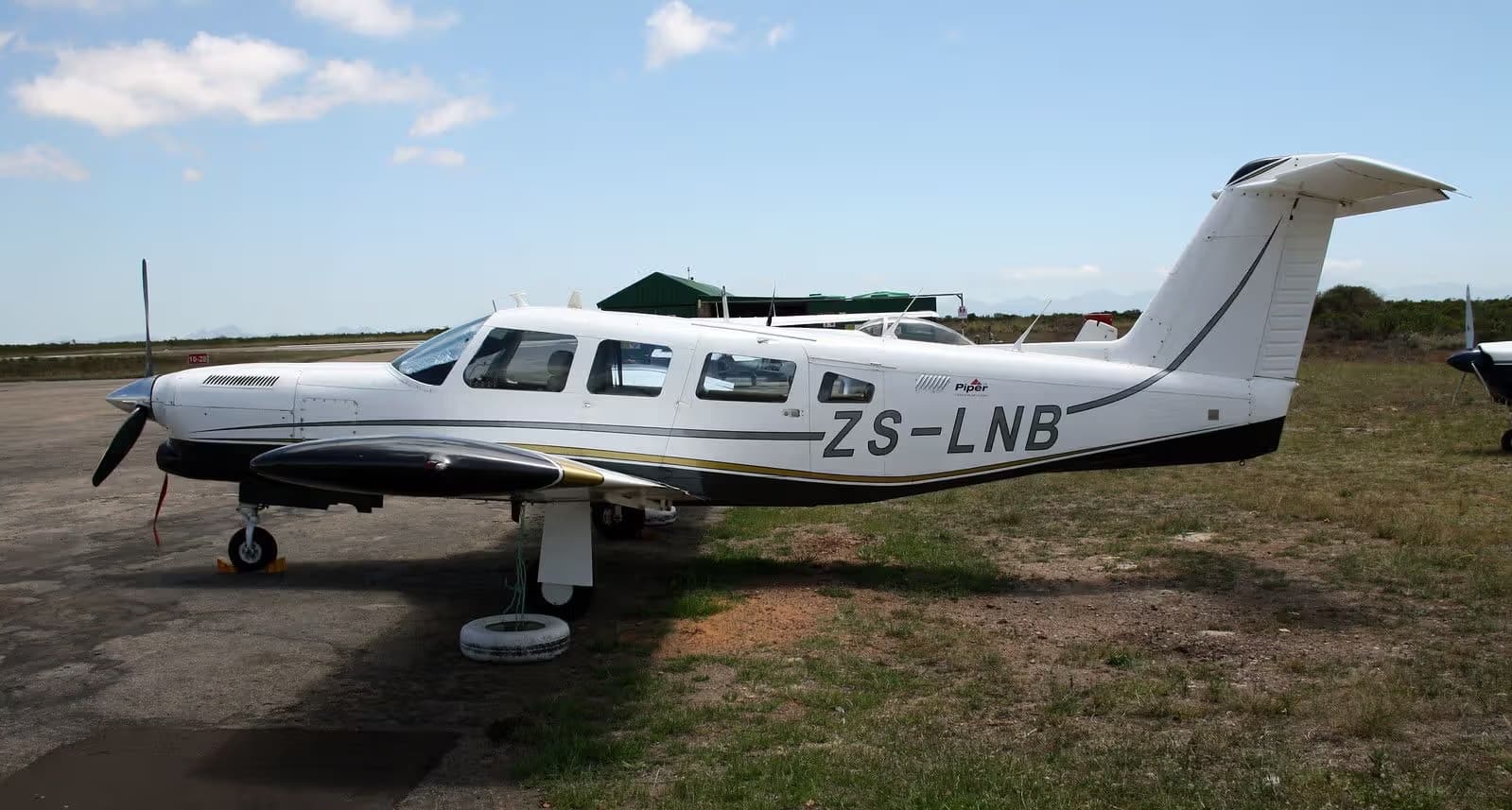 ZS-LNB — Piper