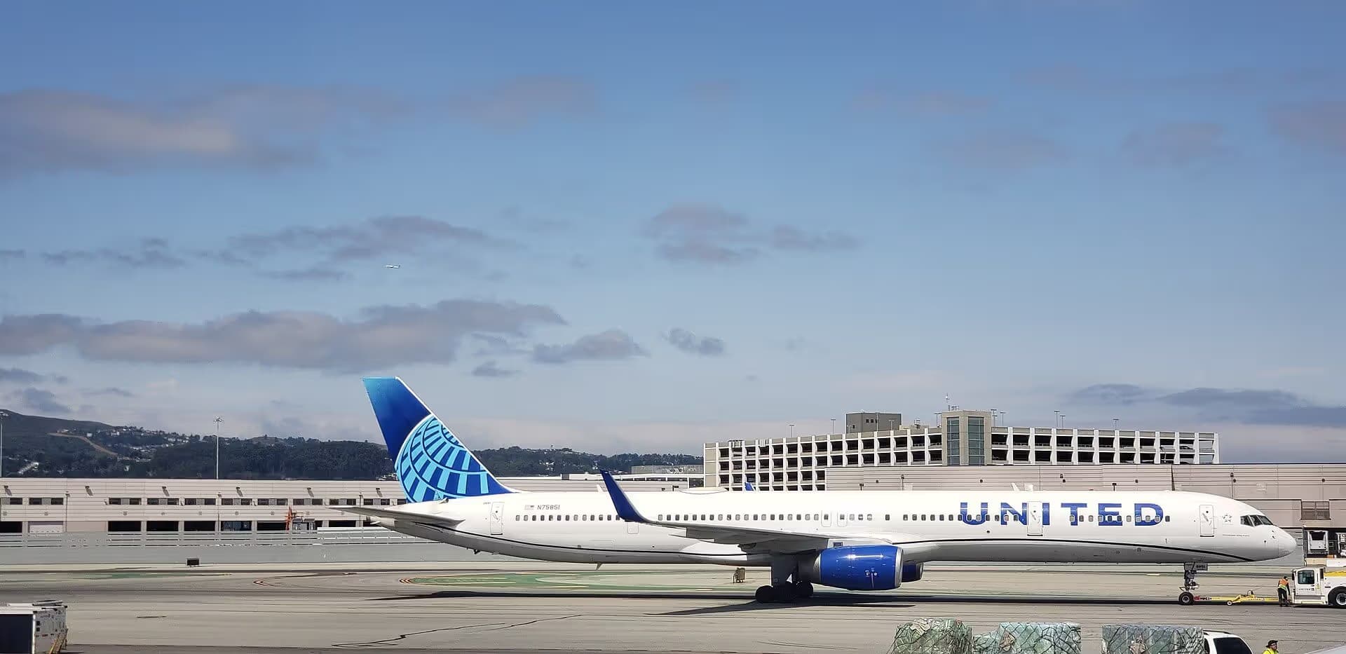 N75851 — Boeing