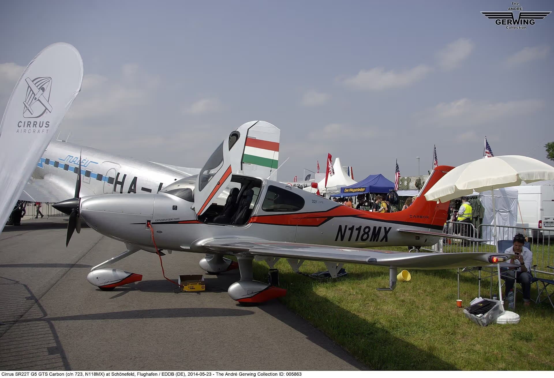 N118MX — Cirrus