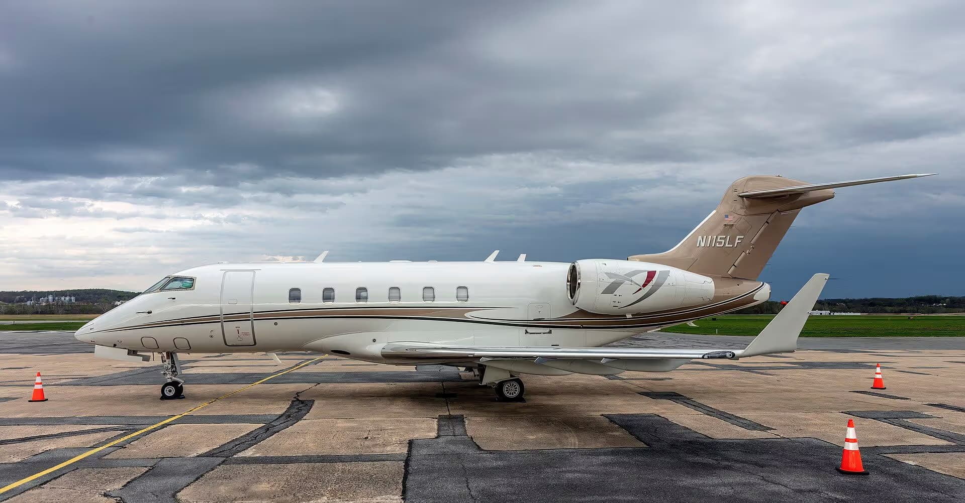 N115LF — Bombardier